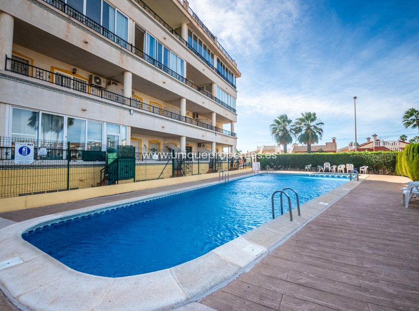 Reventa - Apartment -
Orihuela Costa - Punta Prima