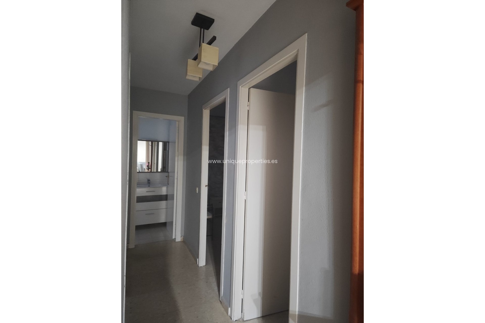 Reventa - Apartment -
Seron