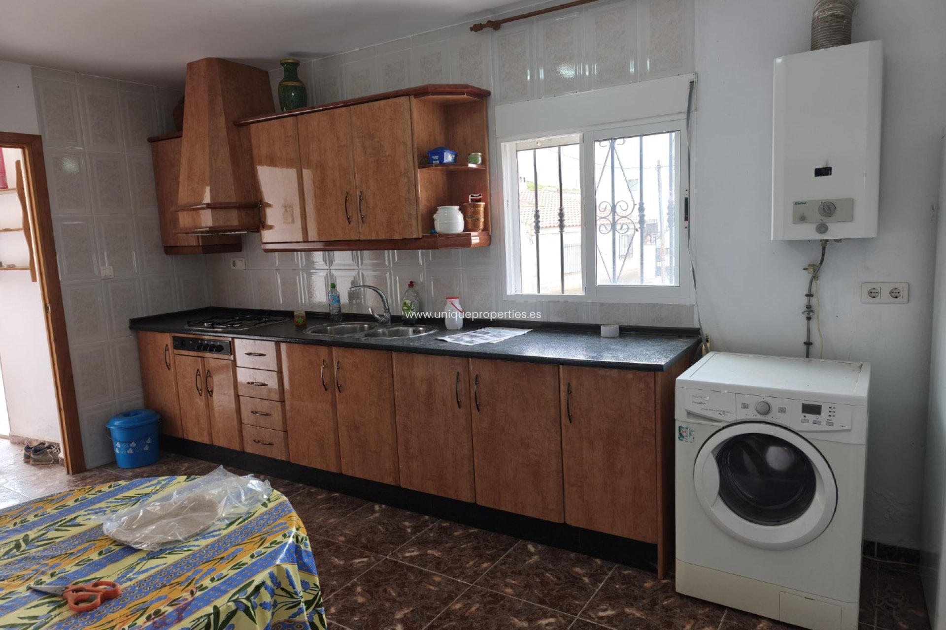 Reventa - Cave House -
Caniles