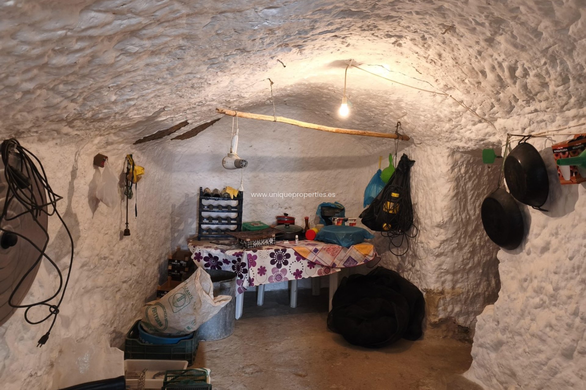 Reventa - Cave House -
Caniles