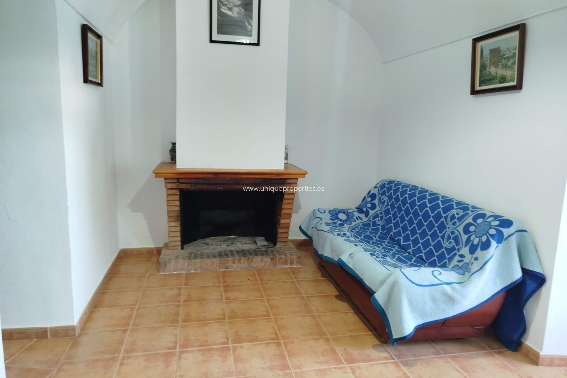 Reventa - Cave House -
Cullar de Baza