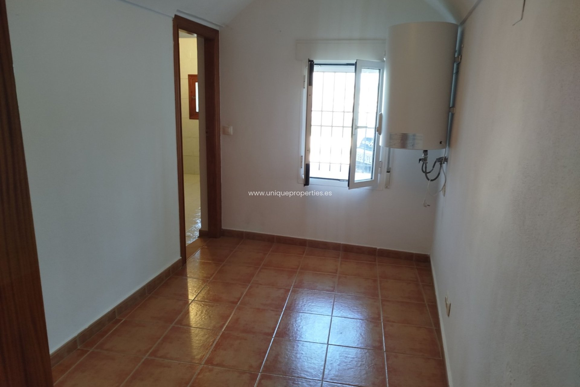 Reventa - Cave House -
Cullar de Baza