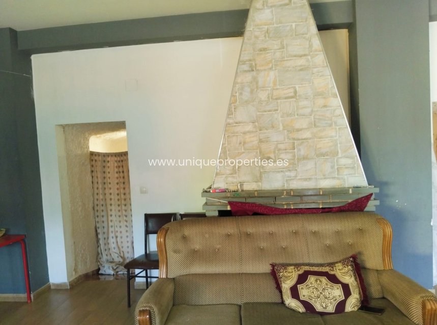 Reventa - Cave House -
Huescar