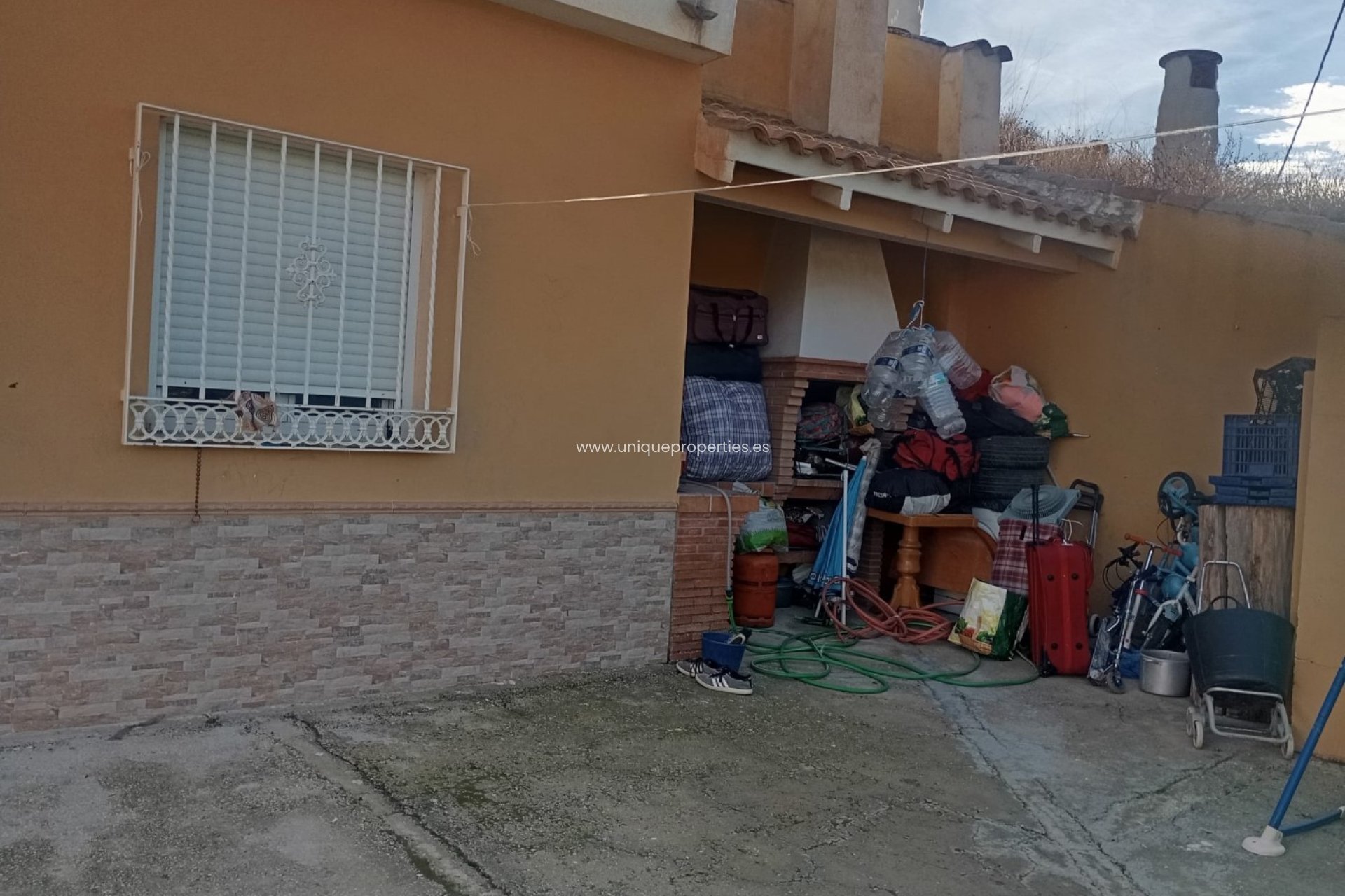 Reventa - Cave House -
Huescar