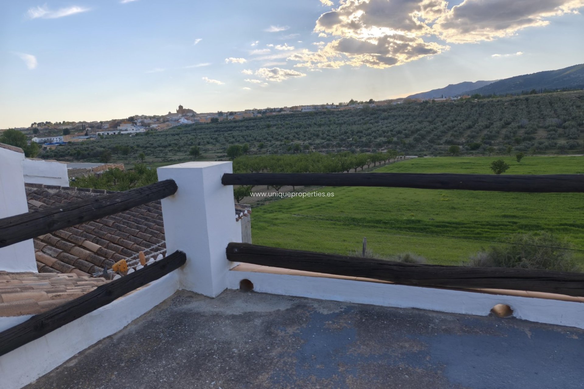 Reventa - Cave House -
Huescar