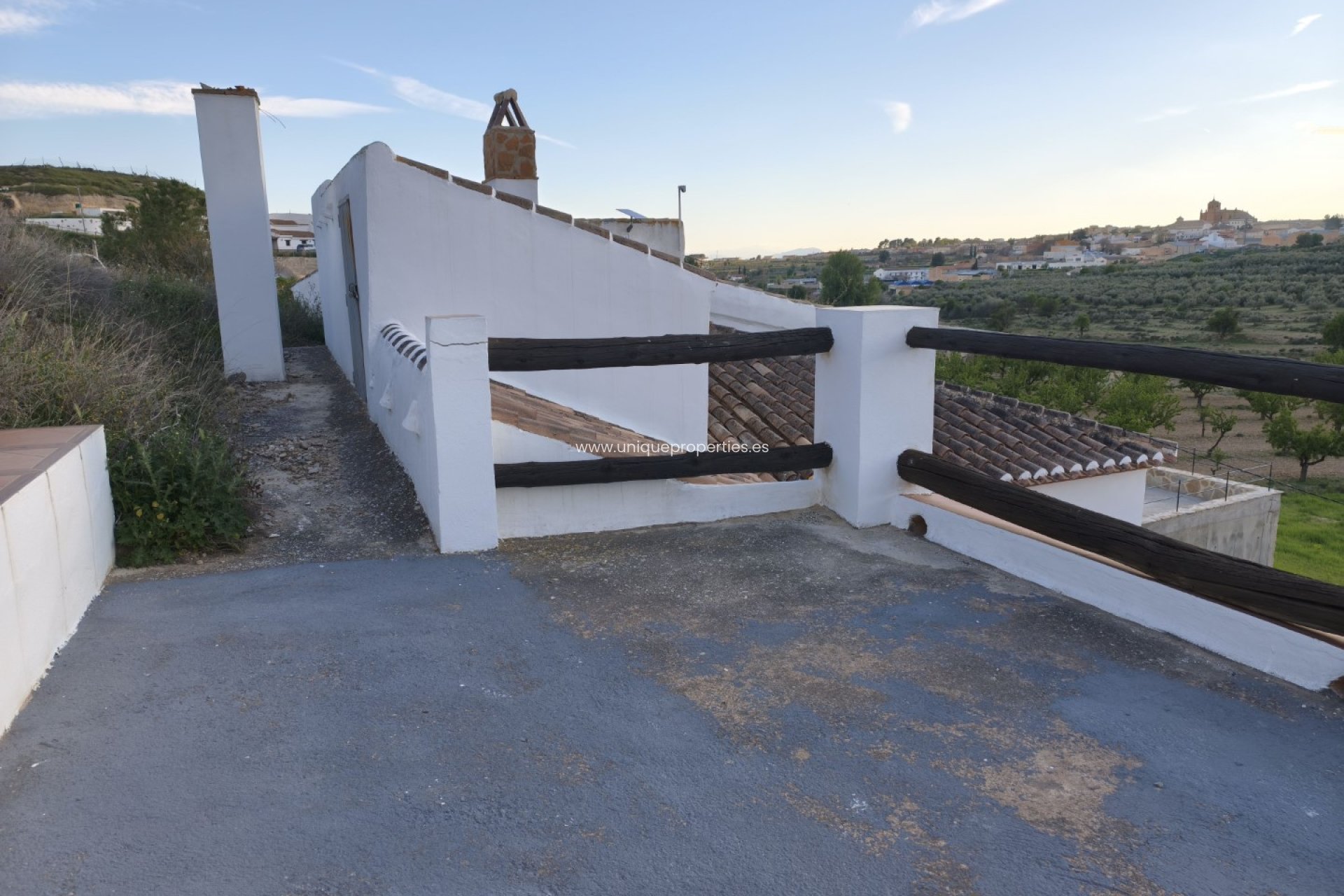 Reventa - Cave House -
Huescar