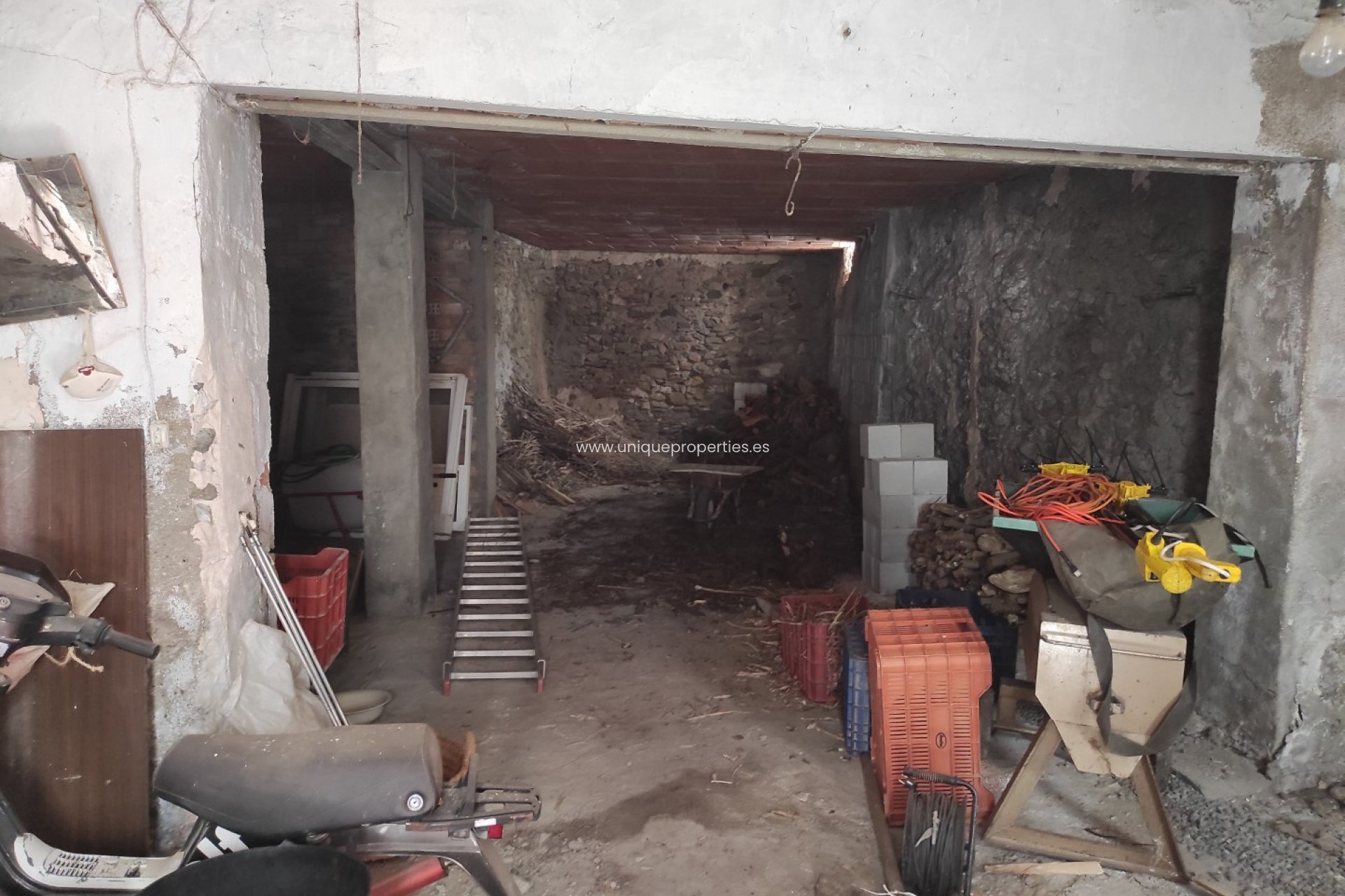 Reventa - Comercial -
Bayarque