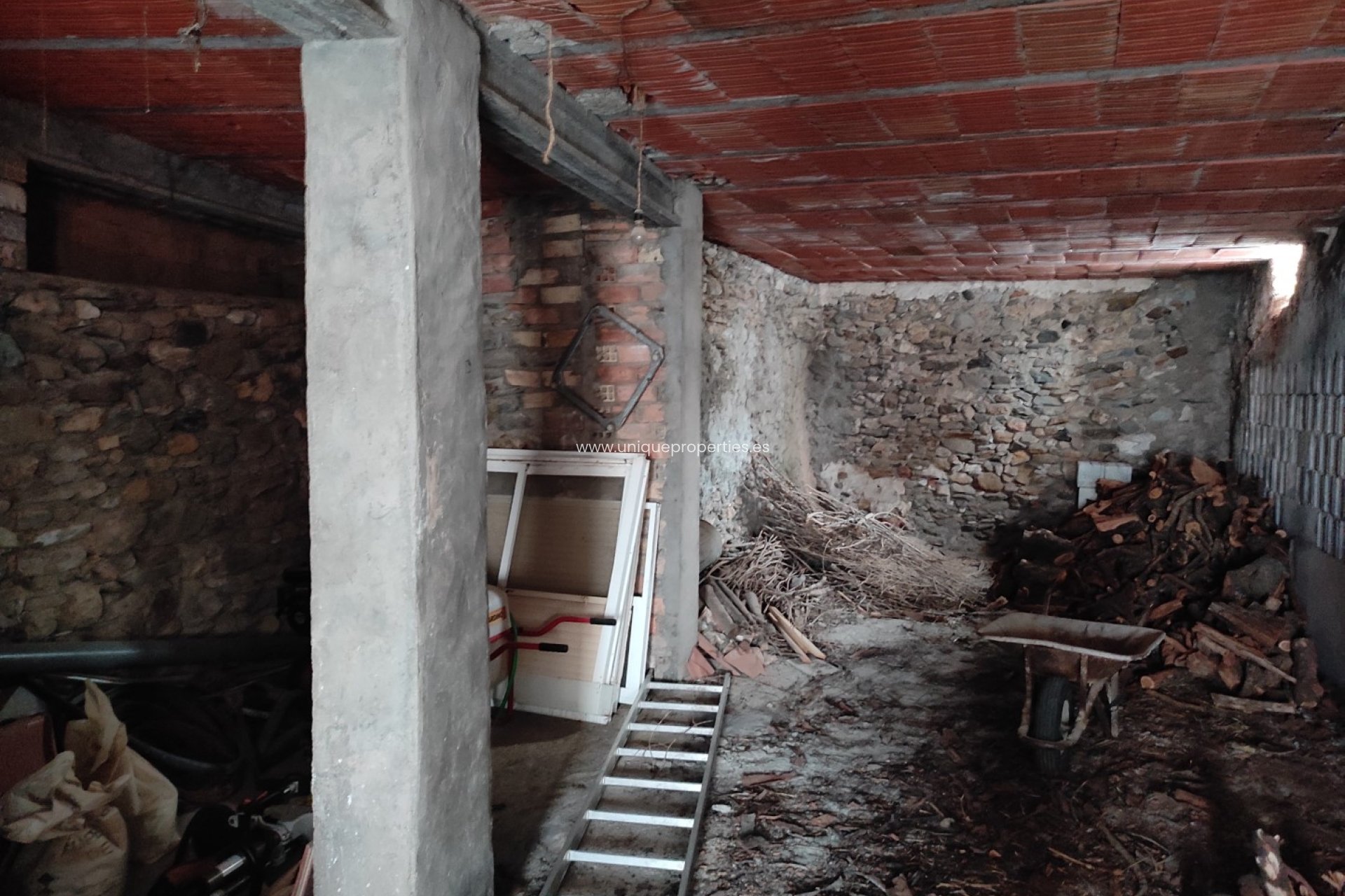 Reventa - Comercial -
Bayarque