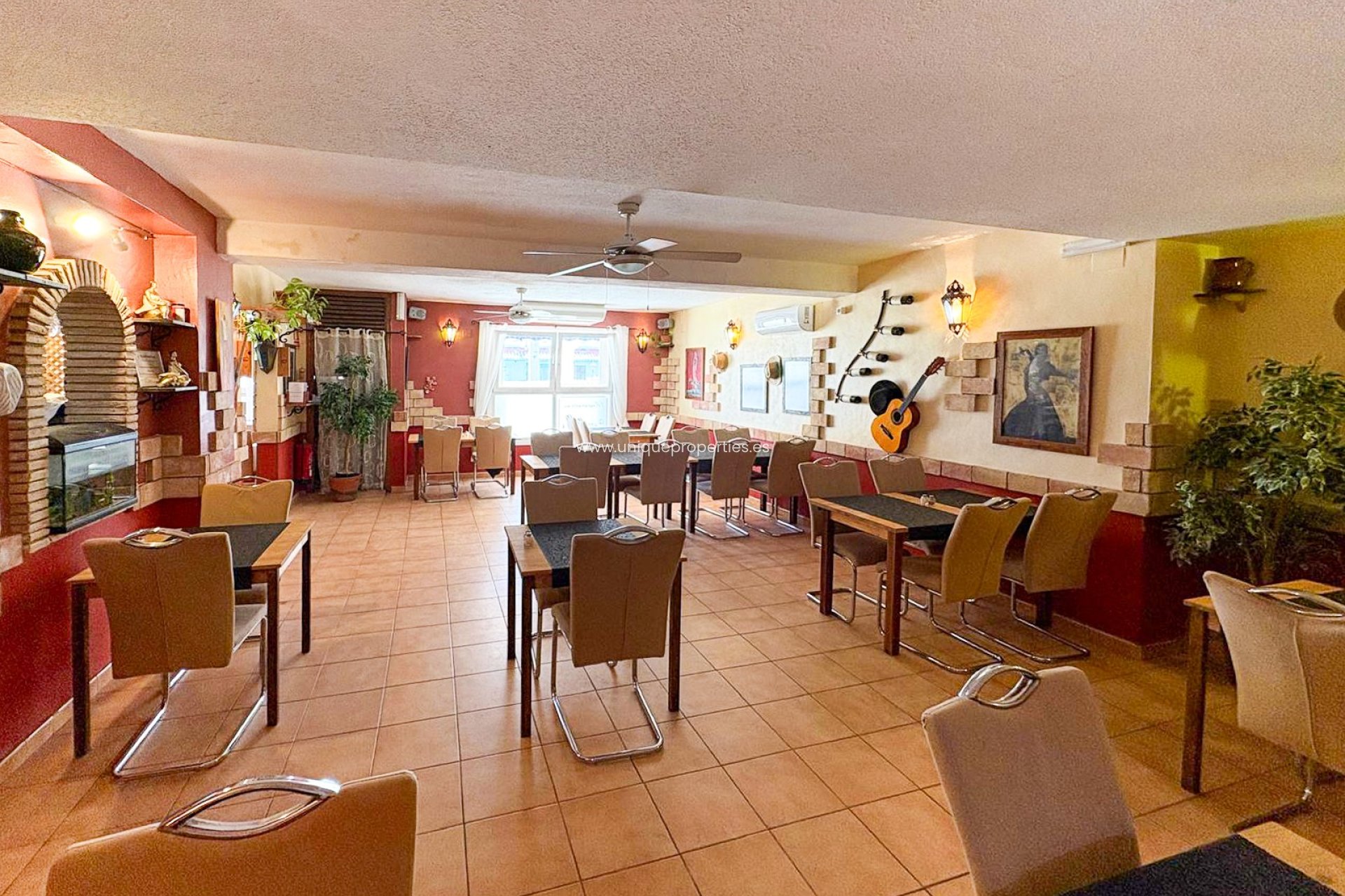 Reventa - Commercial Property -
Torrevieja - La Veleta