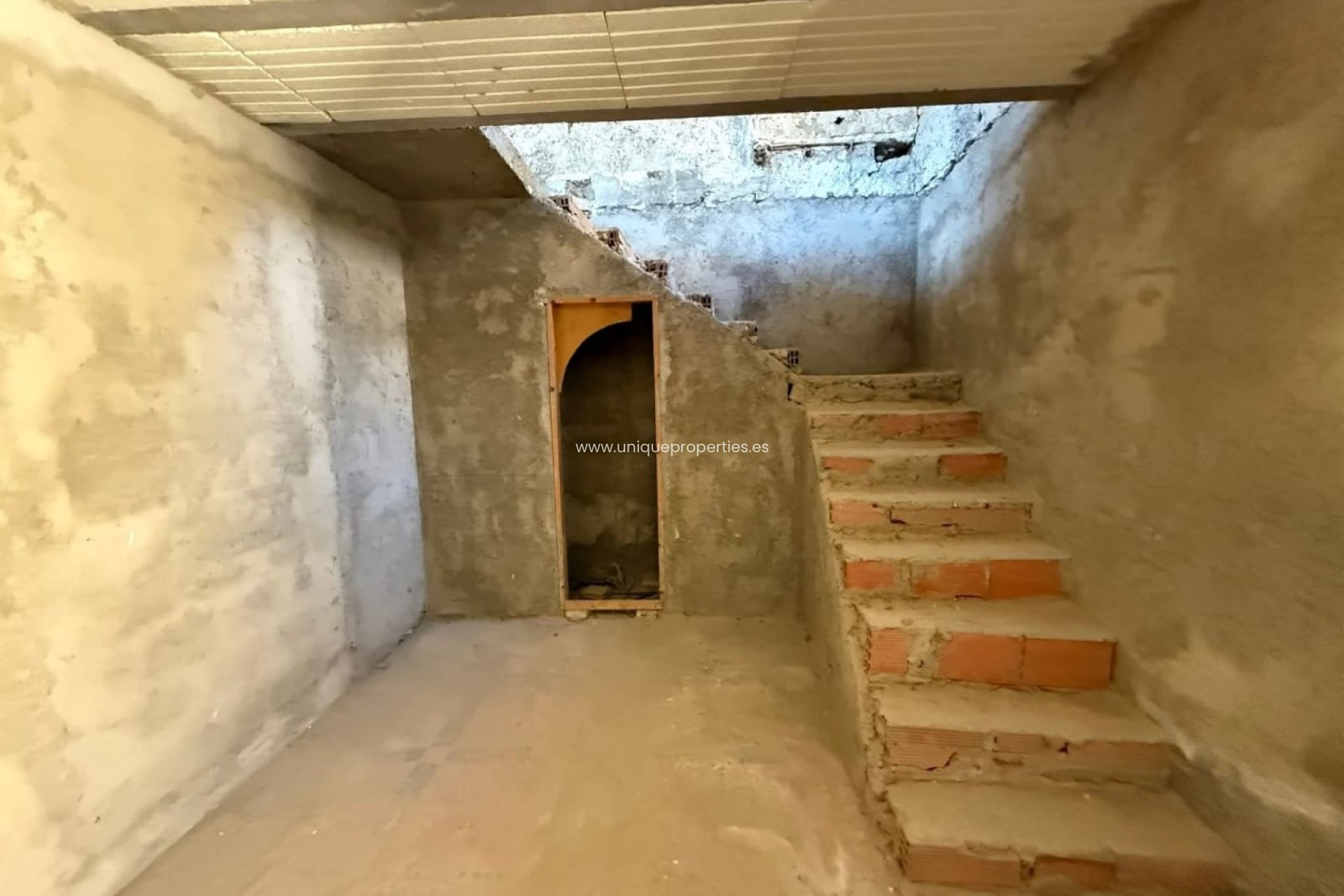 Reventa - Cortijo -
Albox