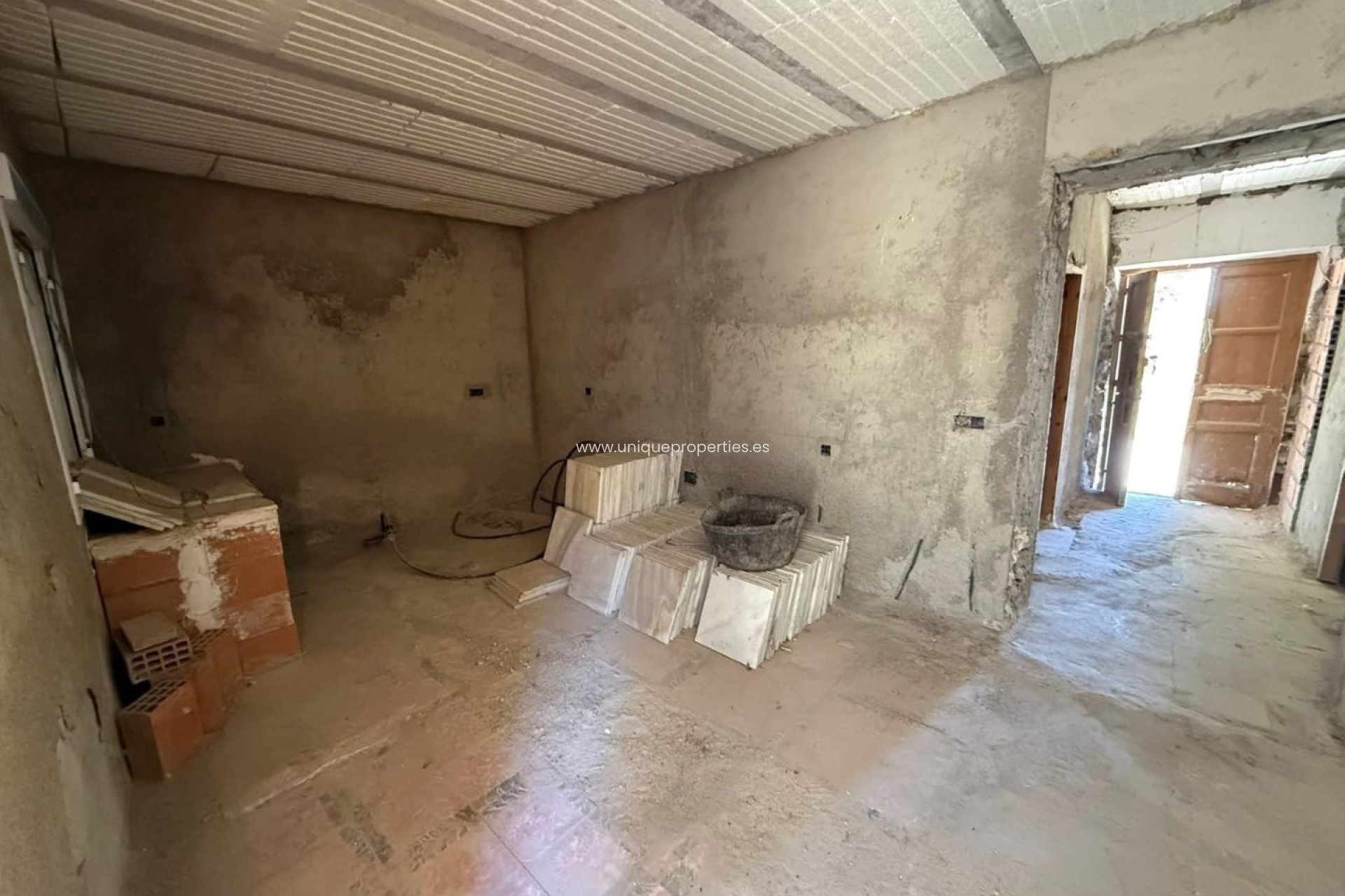 Reventa - Cortijo -
Albox