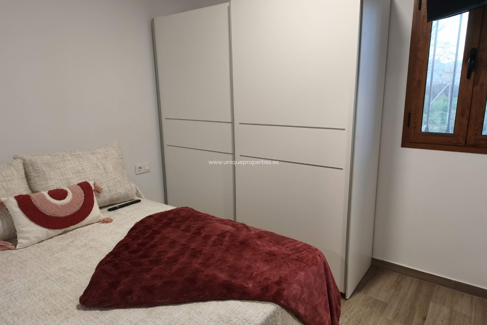 Reventa - Cortijo -
Baza