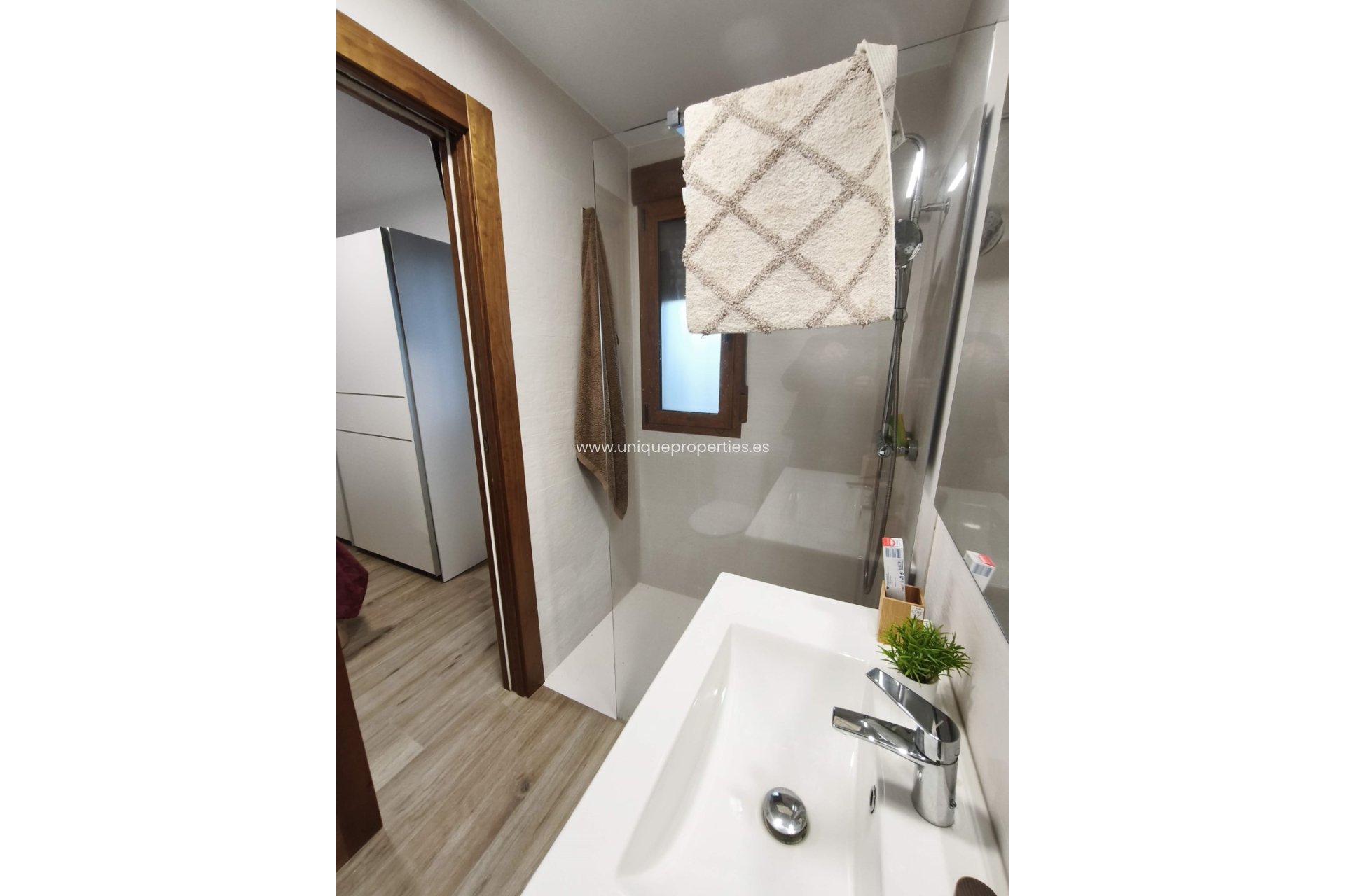 Reventa - Cortijo -
Baza