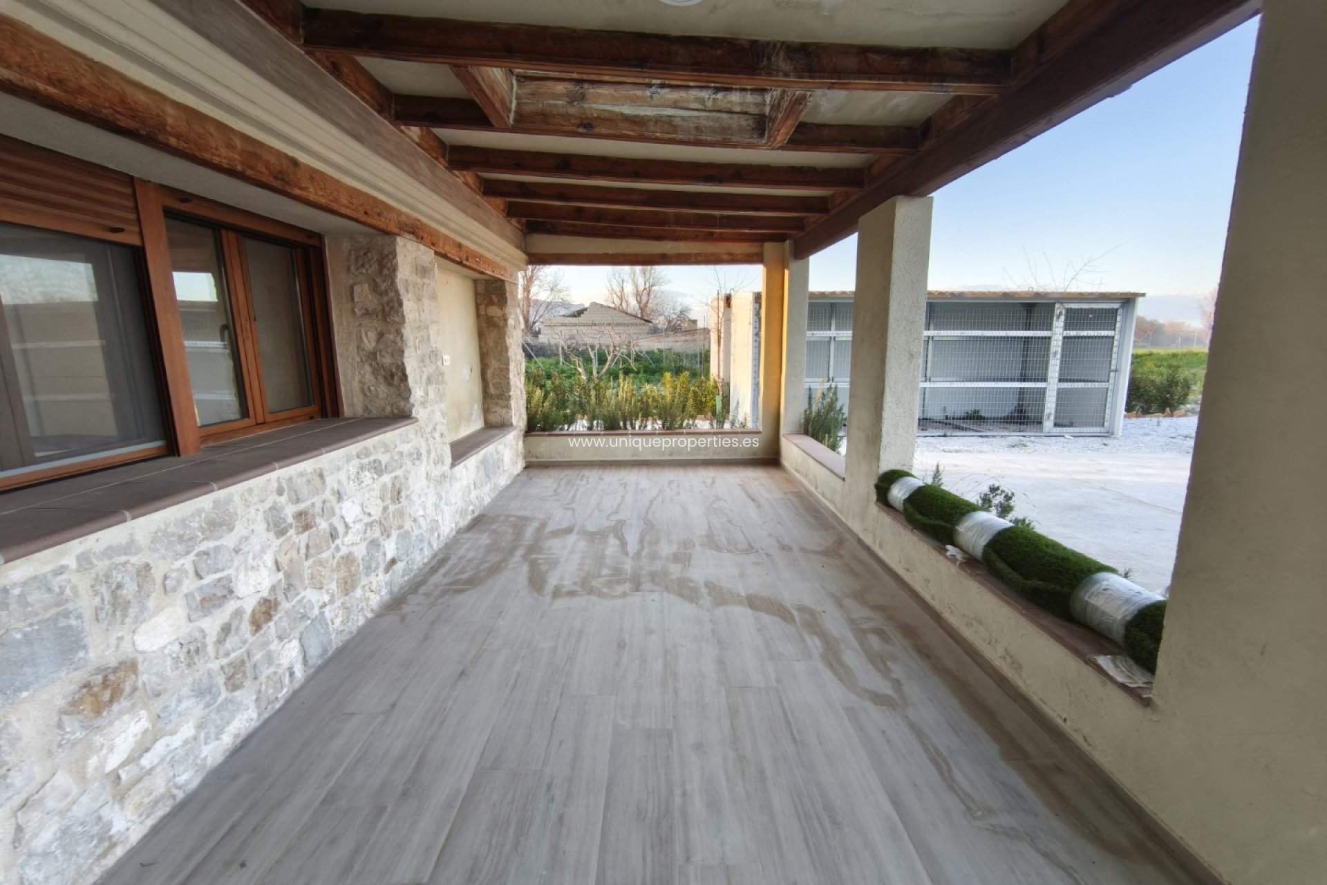 Reventa - Cortijo -
Baza