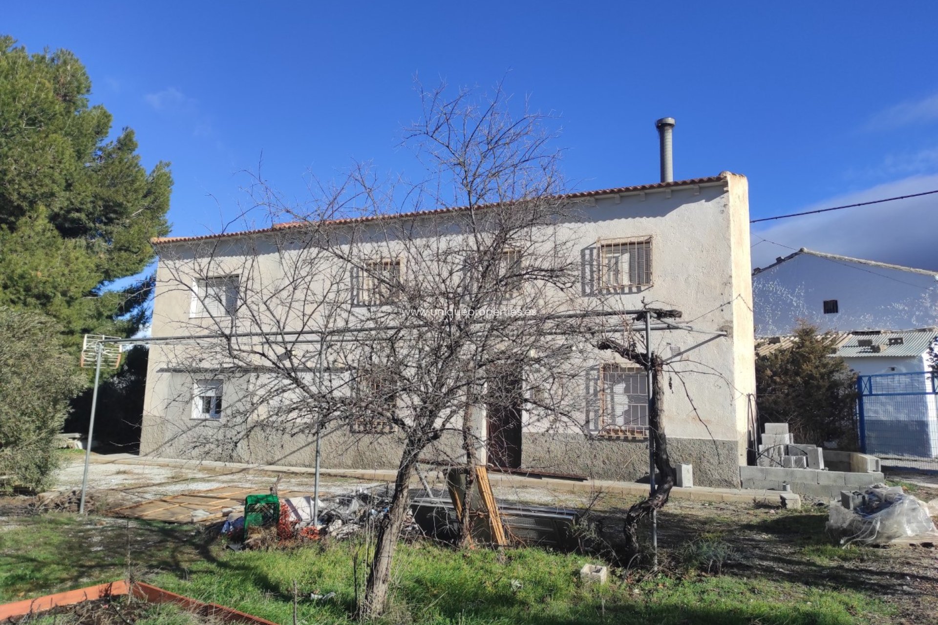 Reventa - Cortijo -
Caniles