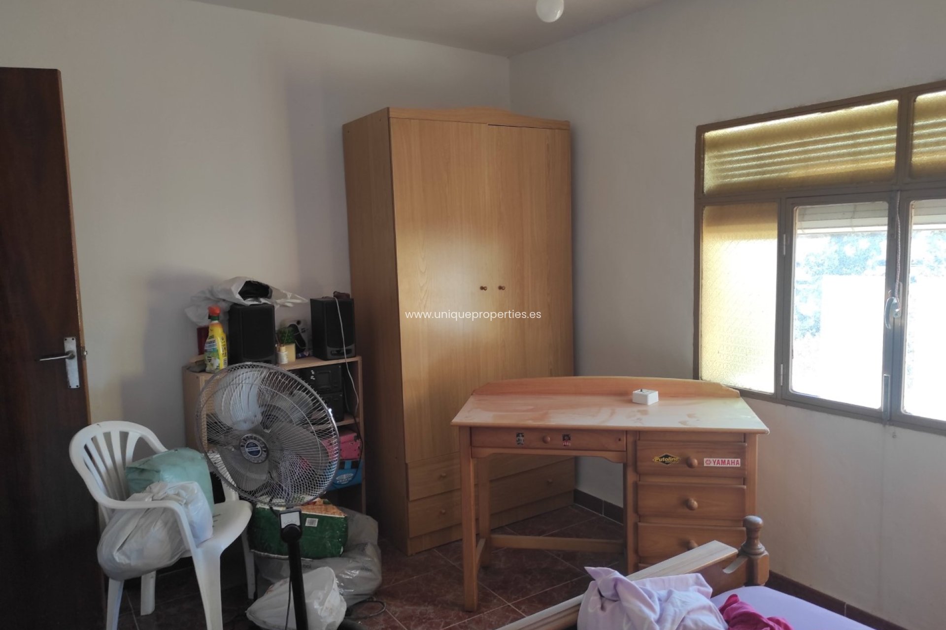 Reventa - Cortijo -
Caniles