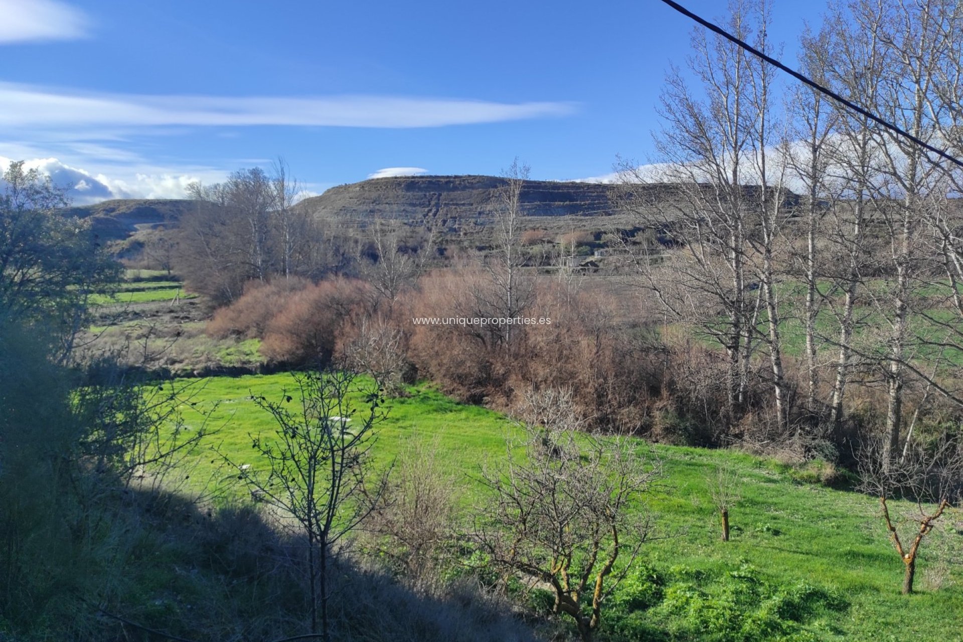 Reventa - Cortijo -
Caniles