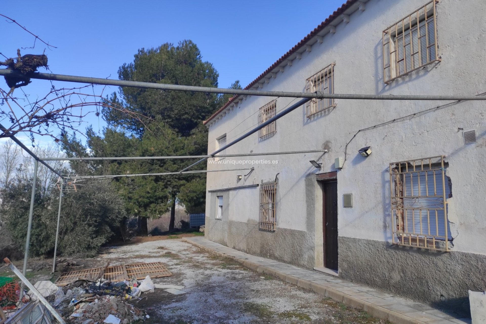 Reventa - Cortijo -
Caniles