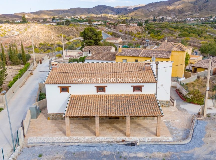 Reventa - Cortijo -
Cantoria