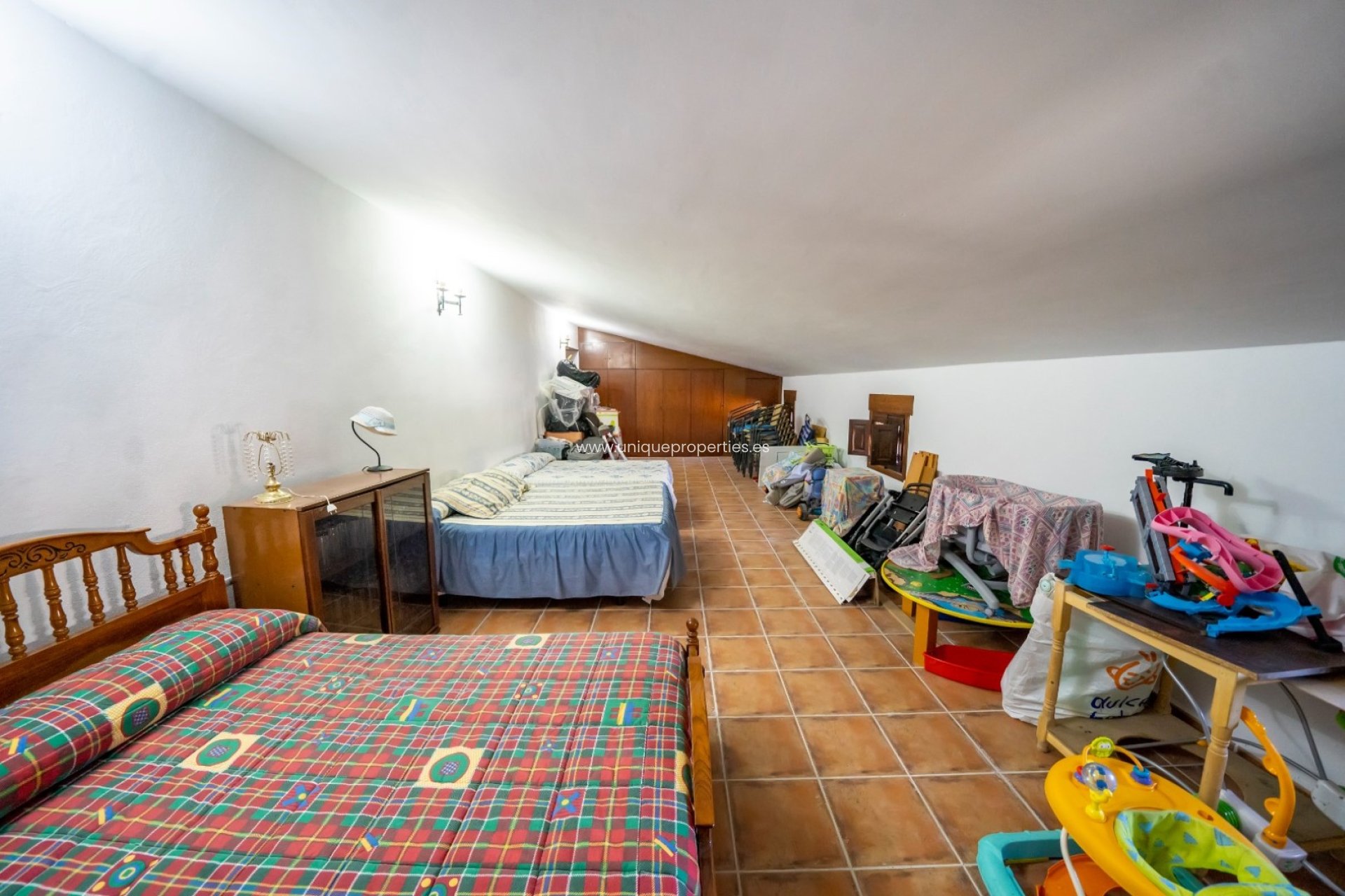 Reventa - Cortijo -
Cantoria