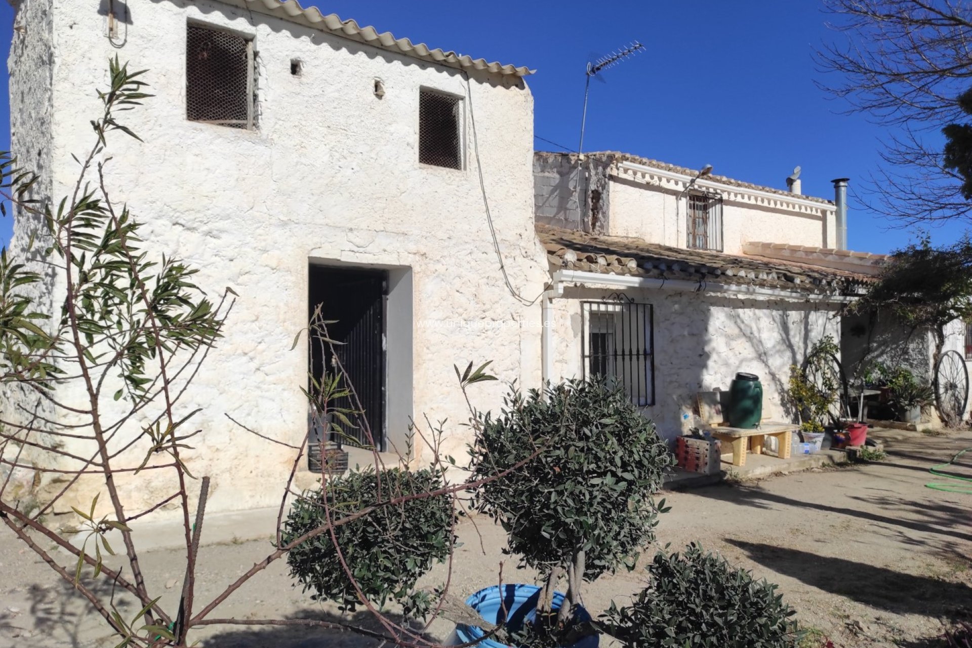 Reventa - Cortijo -
El Hijate