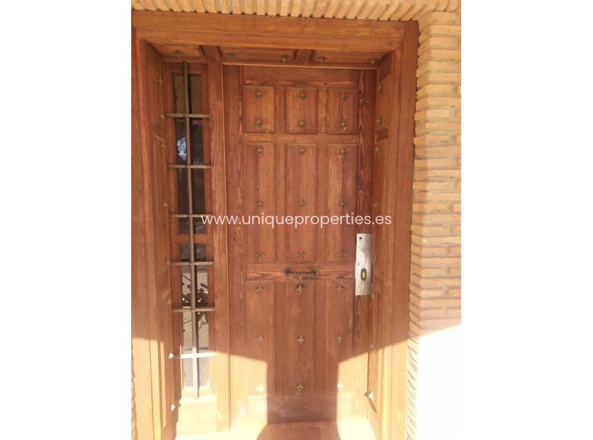 Reventa - Cortijo -
Guadix