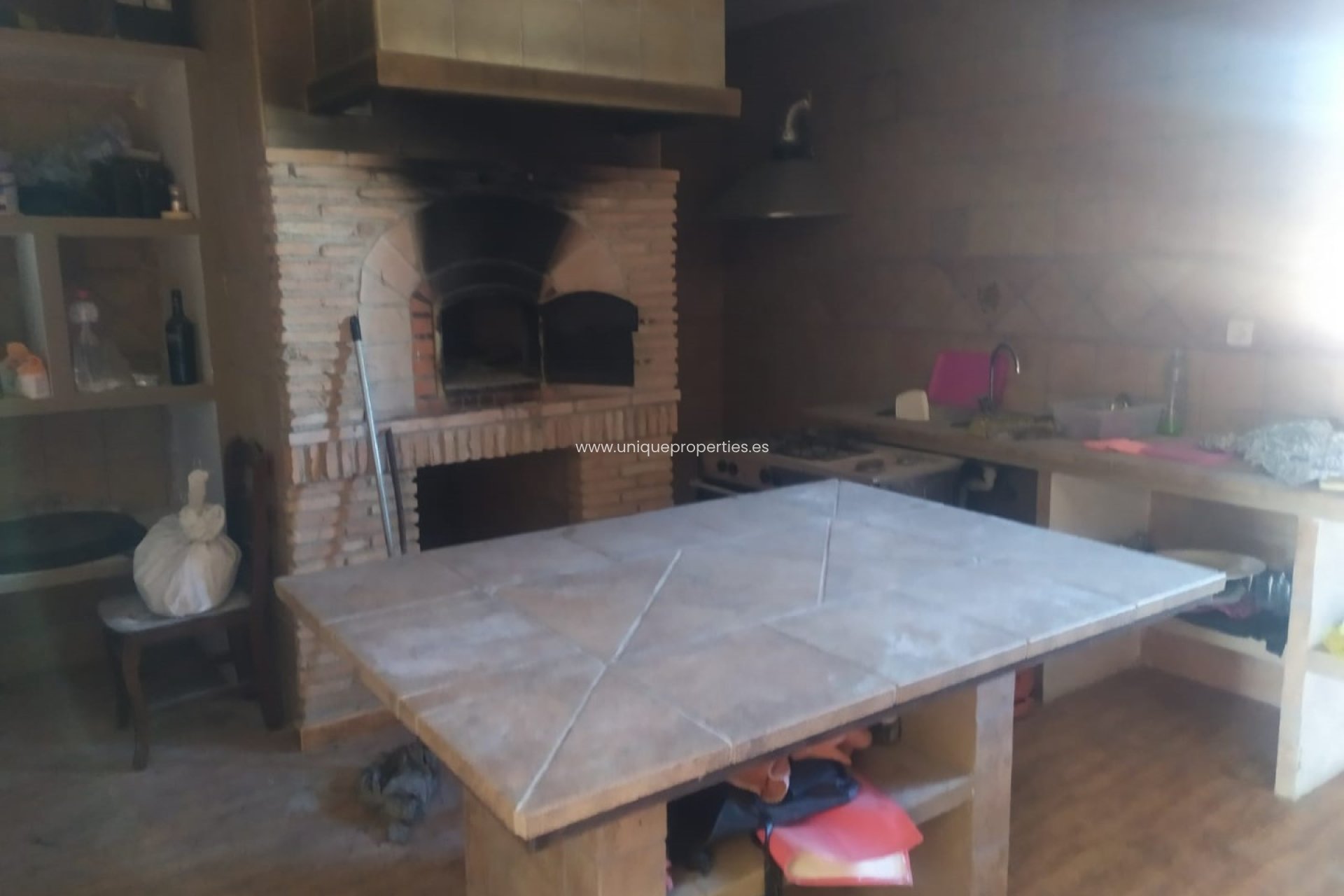 Reventa - Cortijo -
Guadix