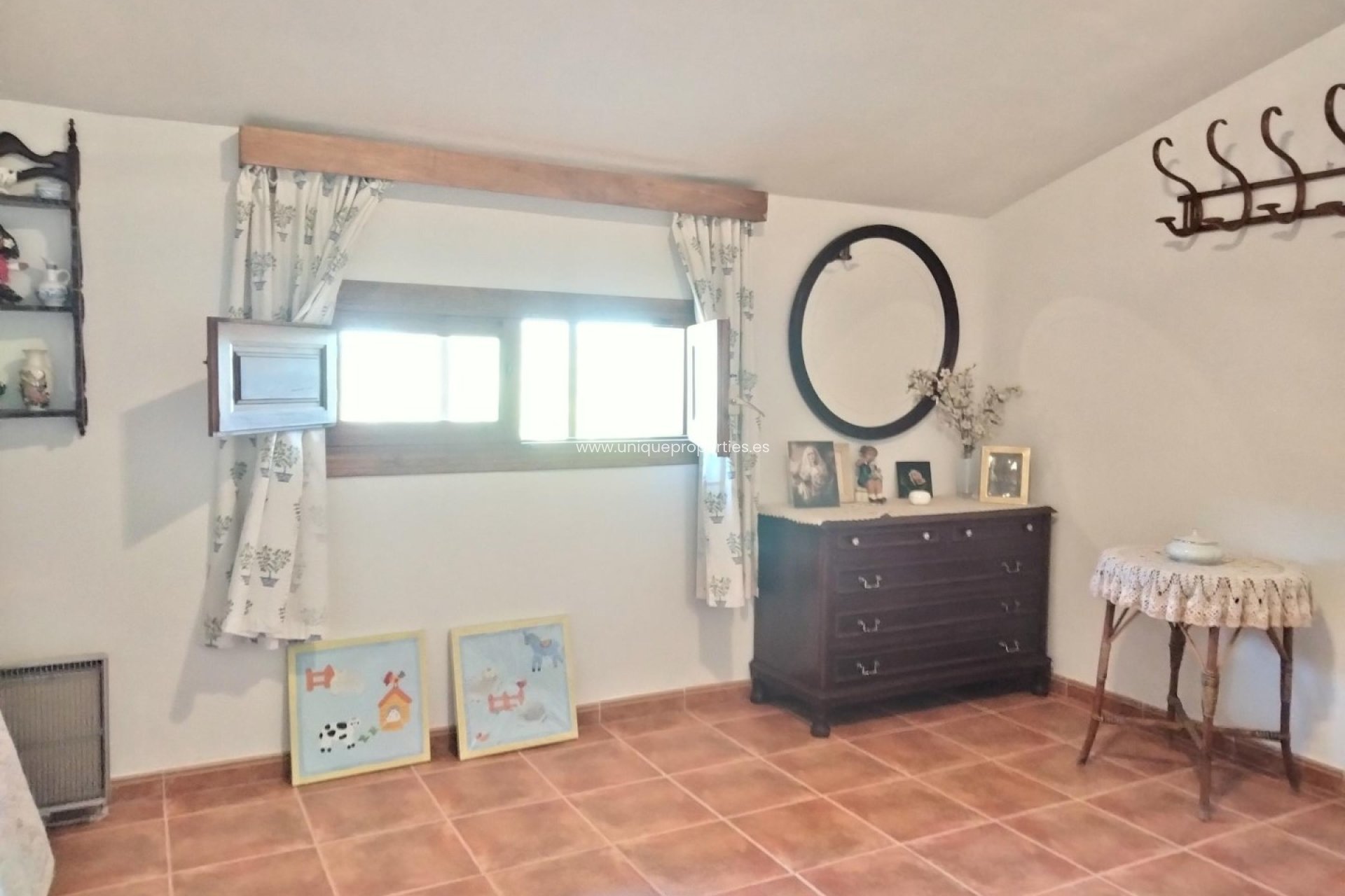 Reventa - Cortijo -
Huescar