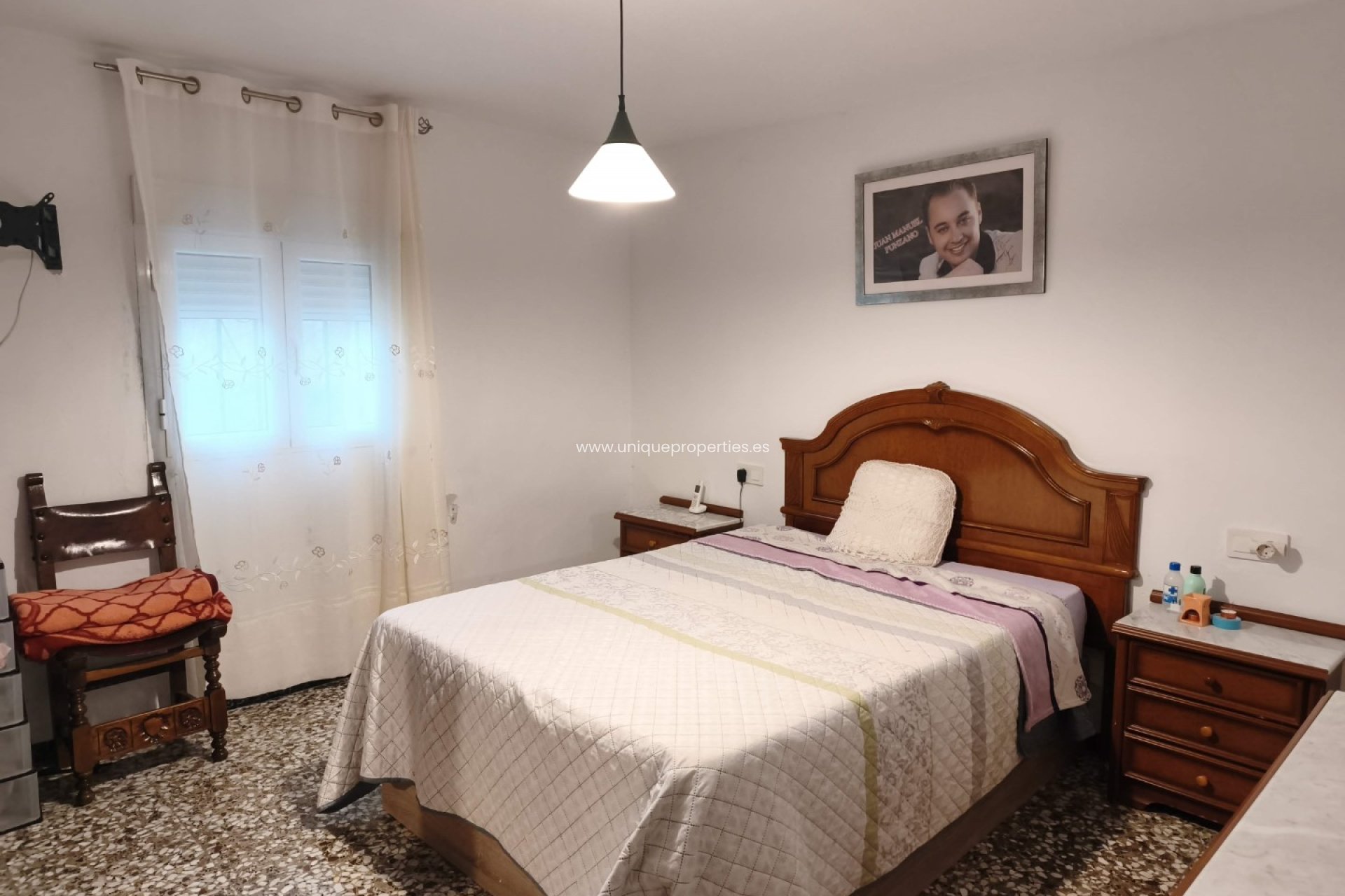 Reventa - Cortijo -
Huescar