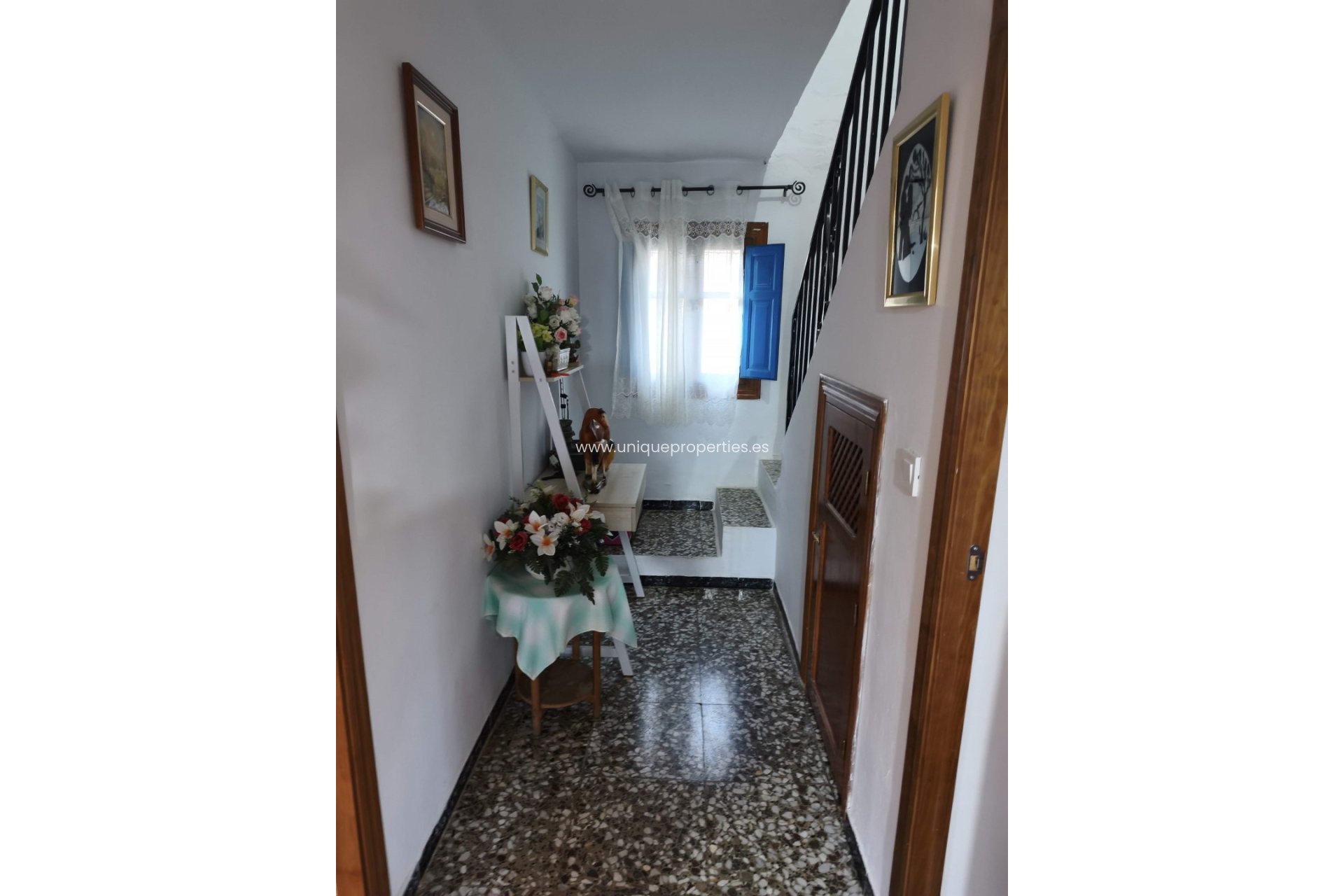 Reventa - Cortijo -
Huescar