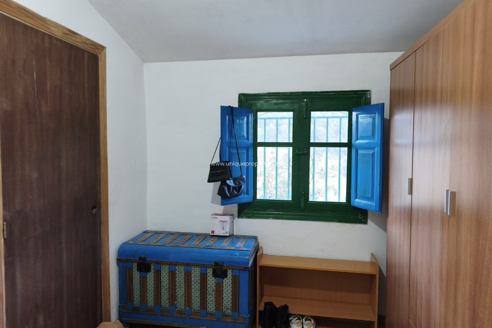 Reventa - Cortijo -
Huescar