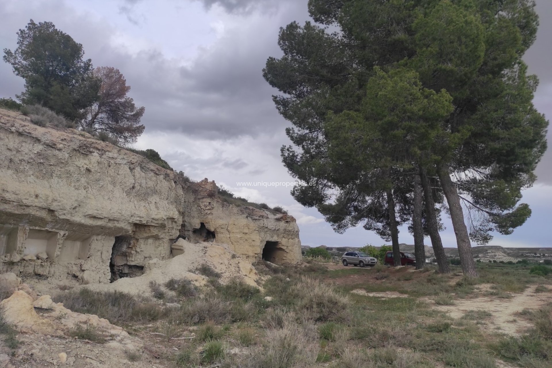 Reventa - Cortijo -
Huescar