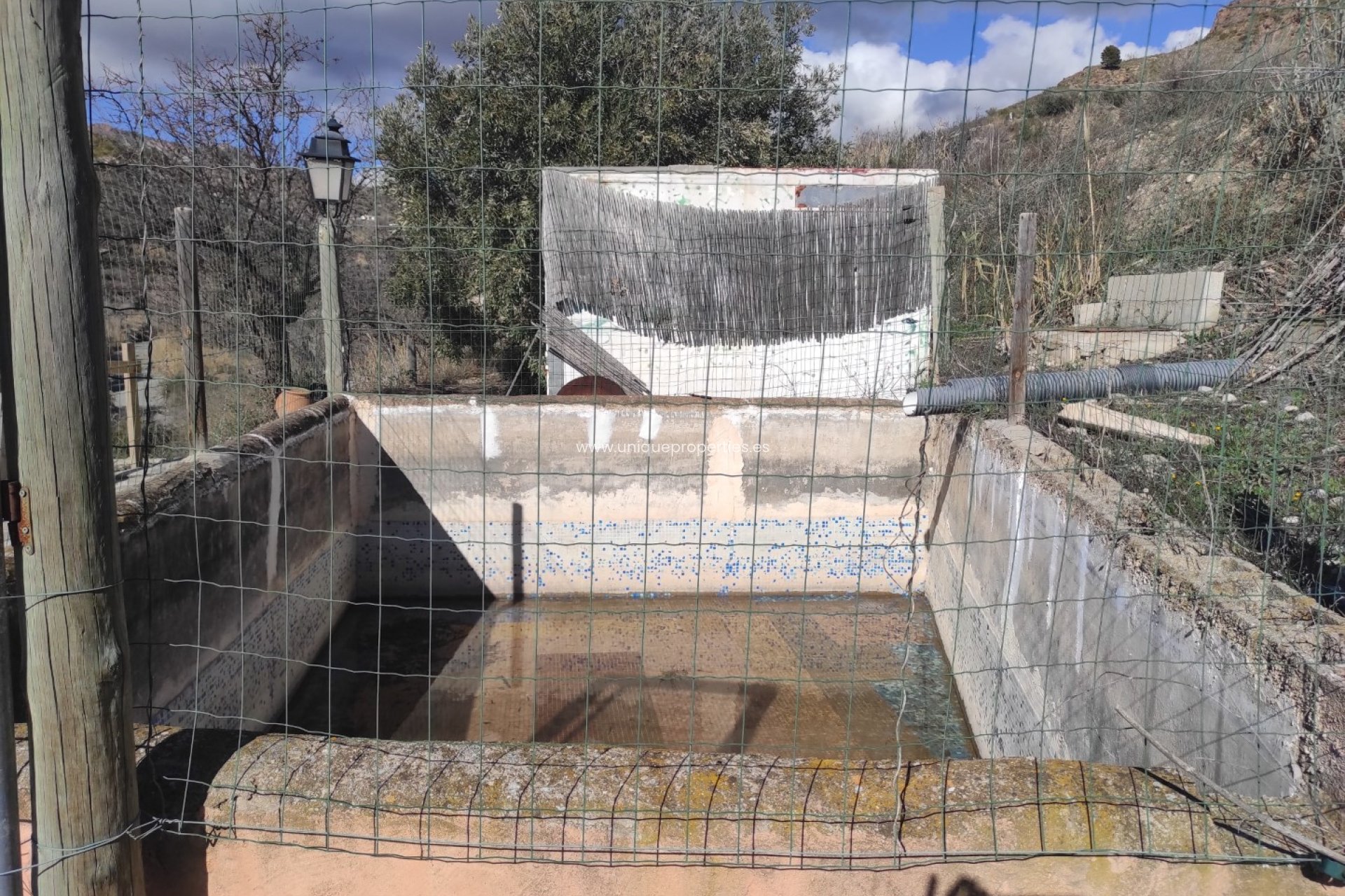 Reventa - Cortijo -
Lucar