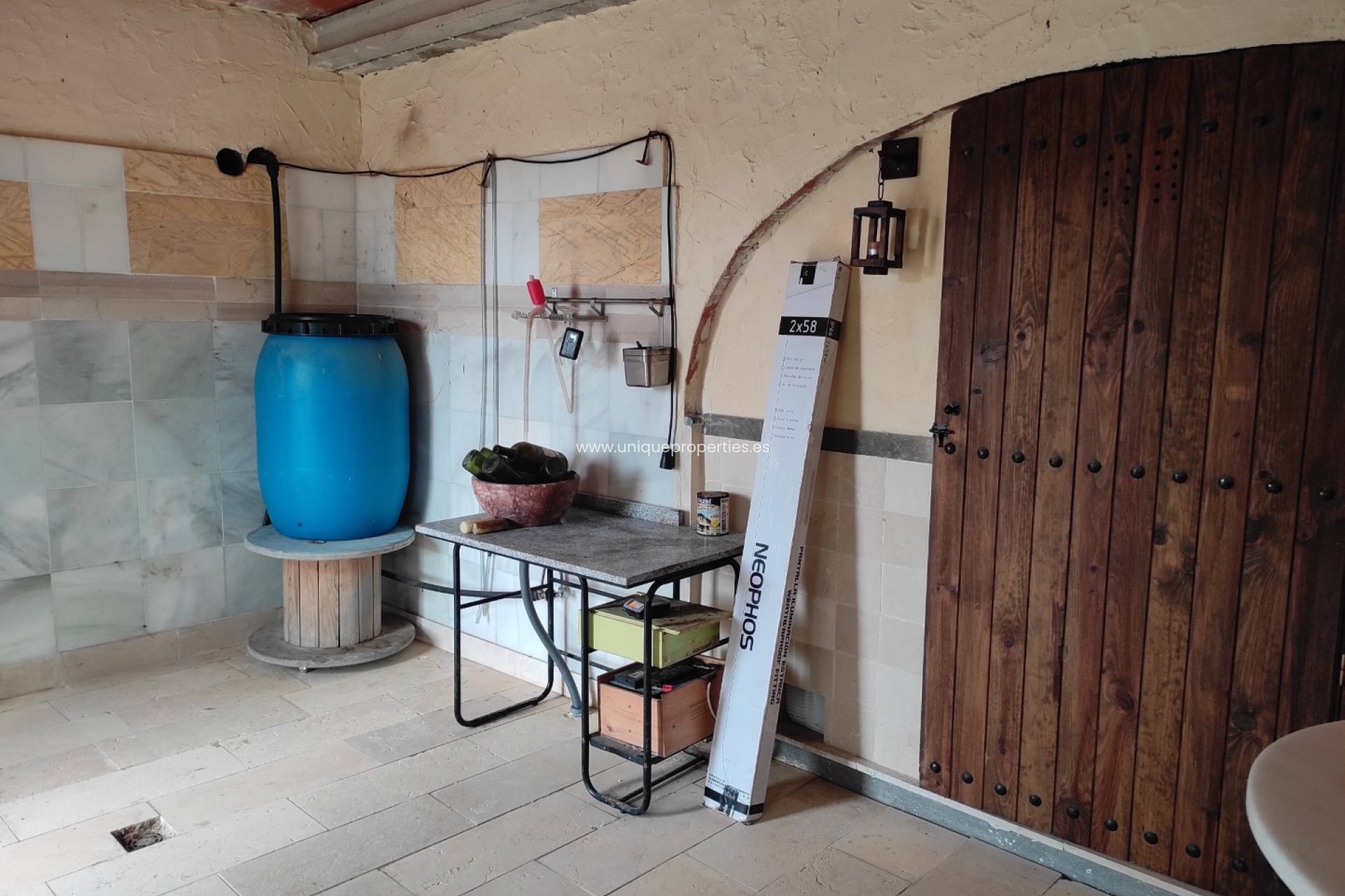 Reventa - Cortijo -
Lucar