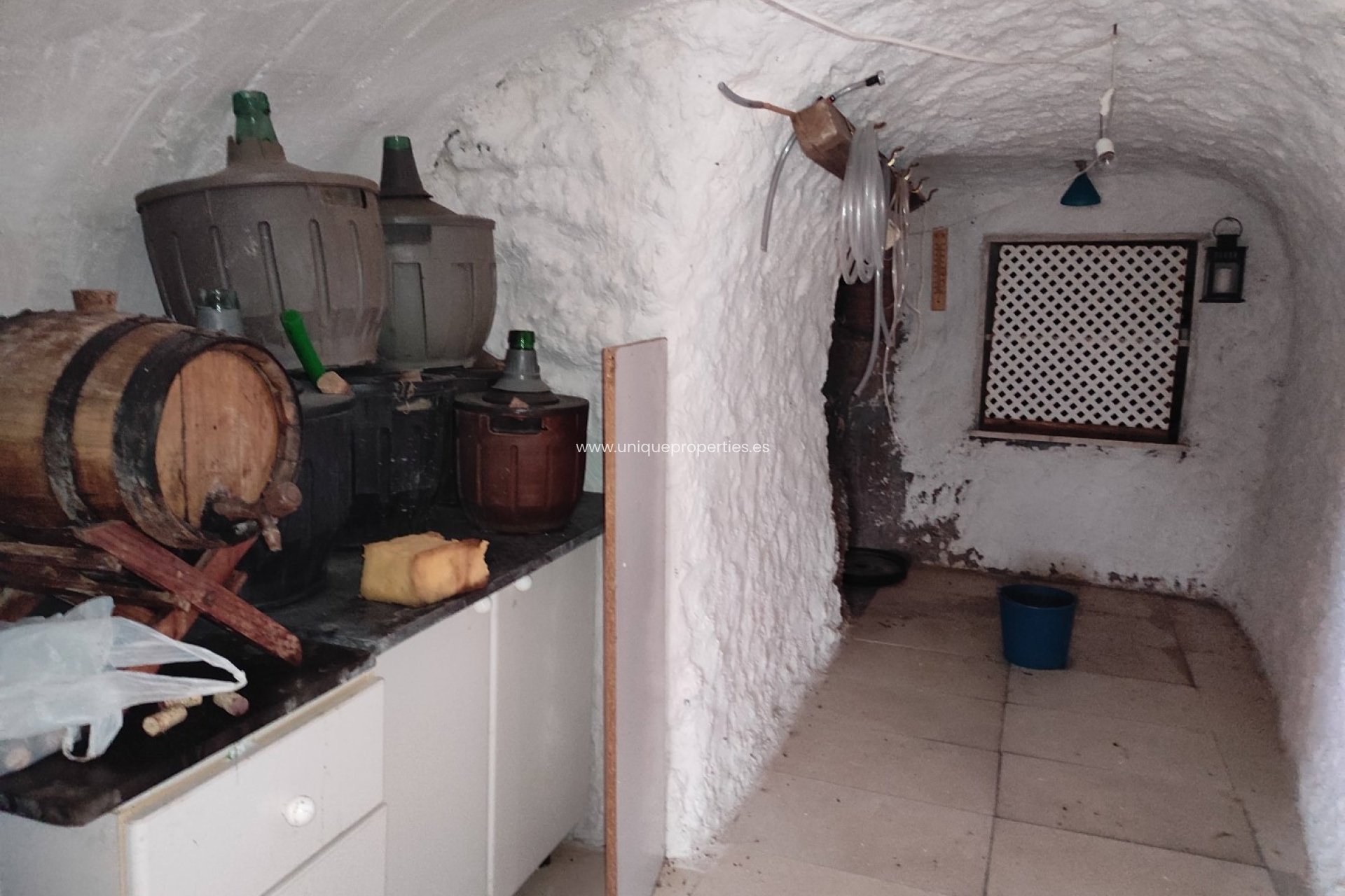 Reventa - Cortijo -
Lucar