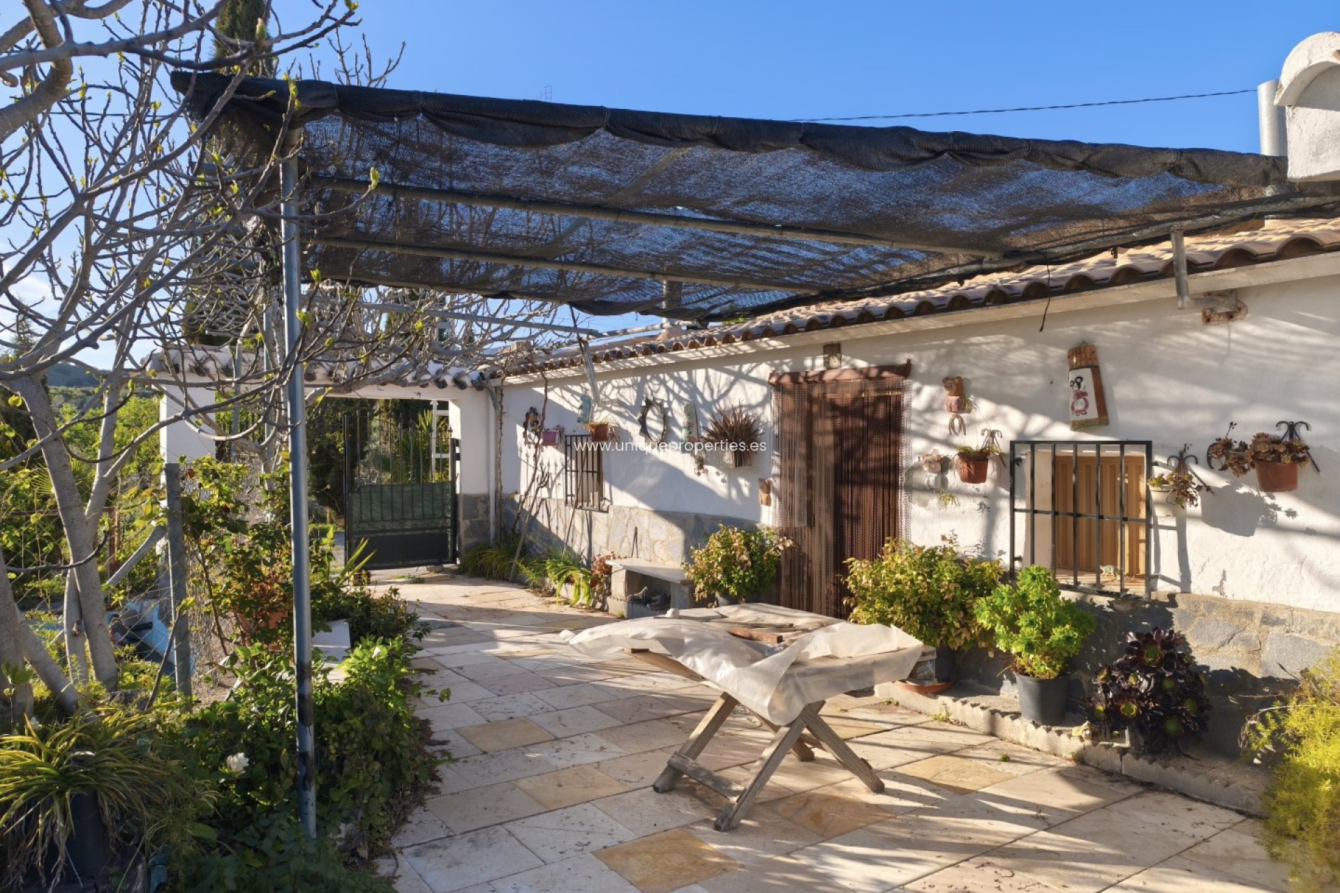 Reventa - Cortijo -
Somontin