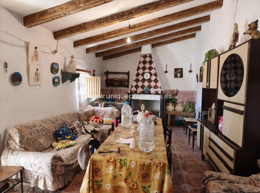 Reventa - Cortijo -
Somontin