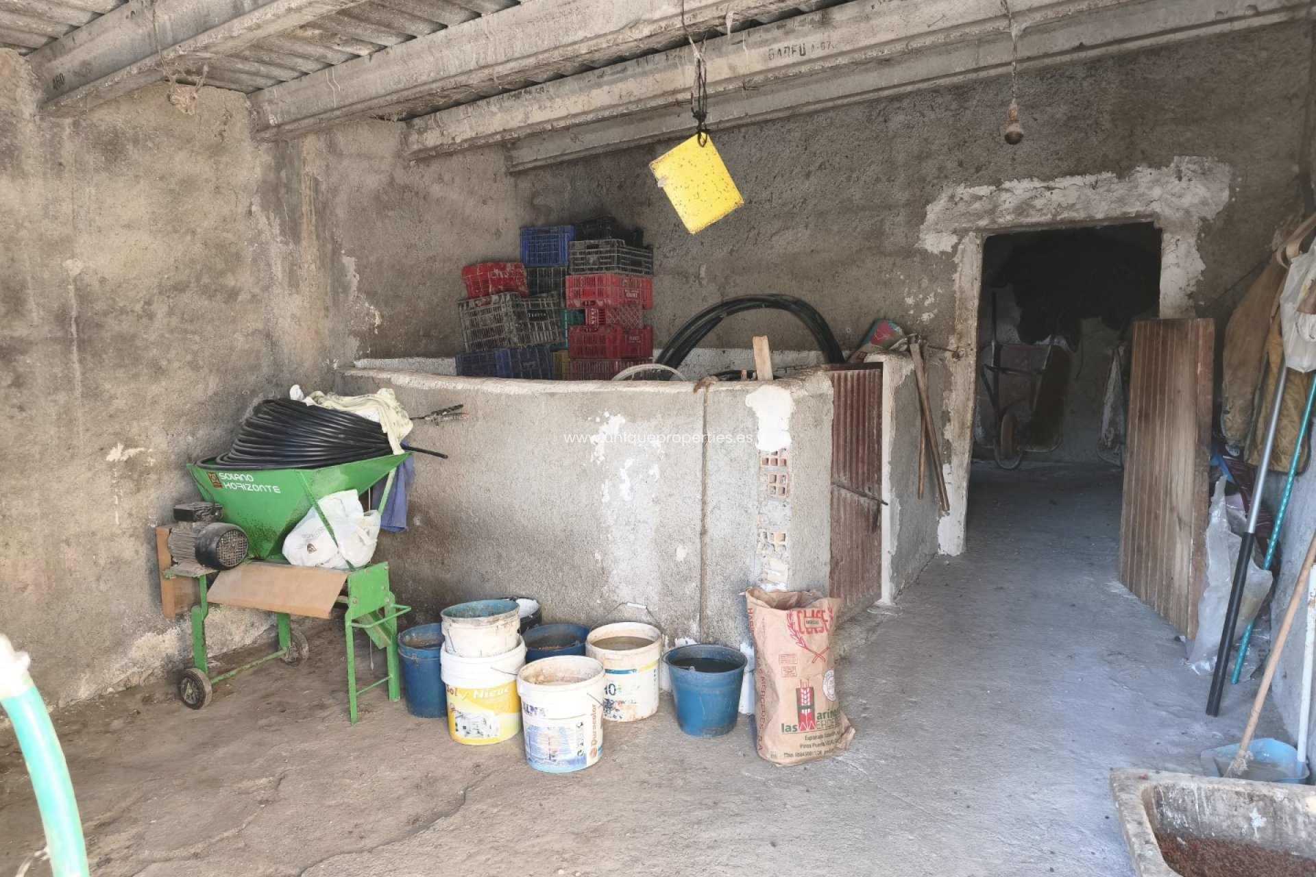 Reventa - Cortijo -
Somontin