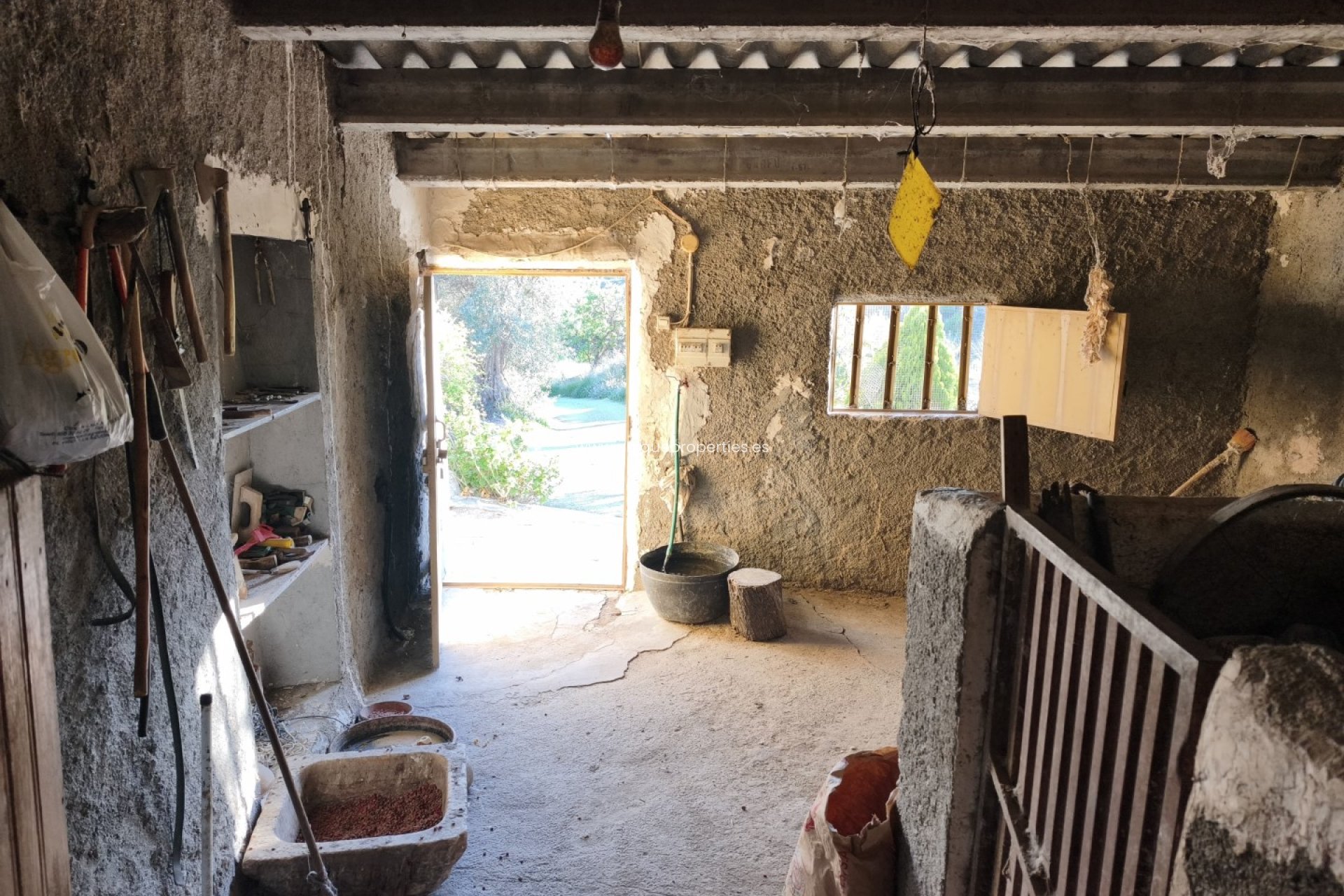 Reventa - Cortijo -
Somontin