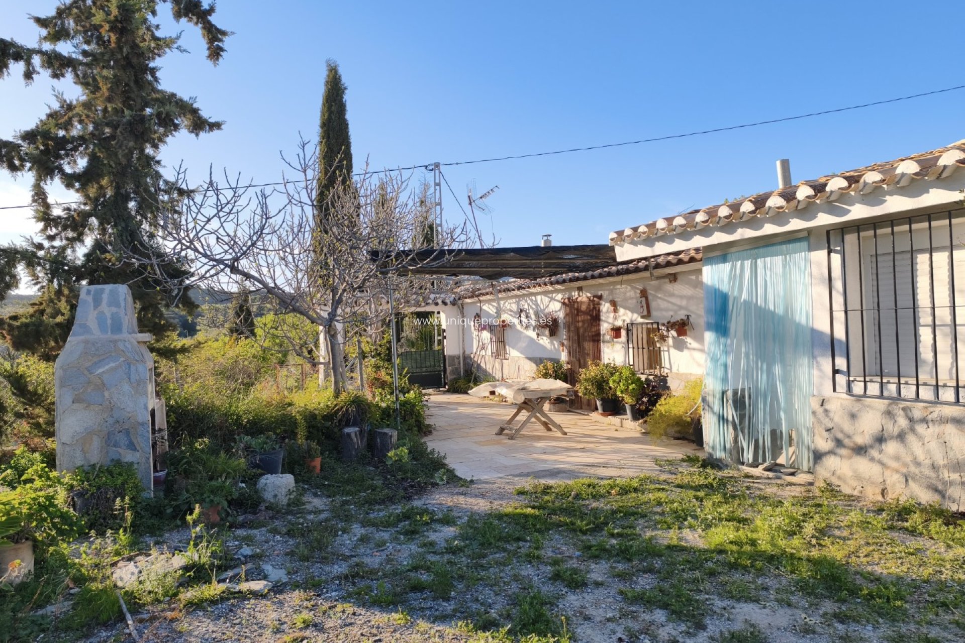 Reventa - Cortijo -
Somontin