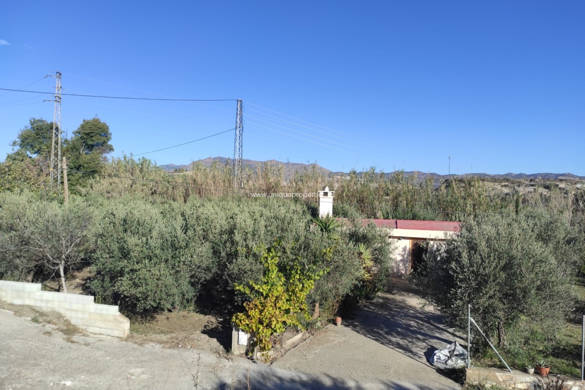 Reventa - Cortijo -
Tijola