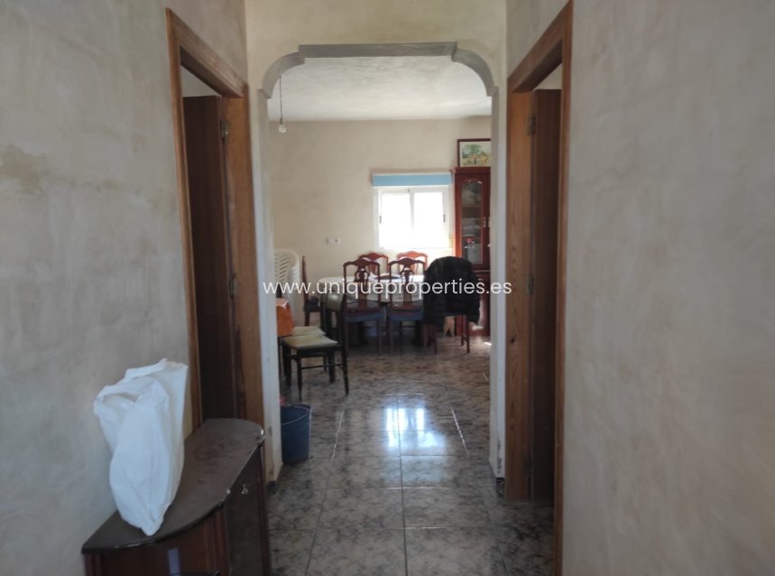 Reventa - Cortijo -
Tijola