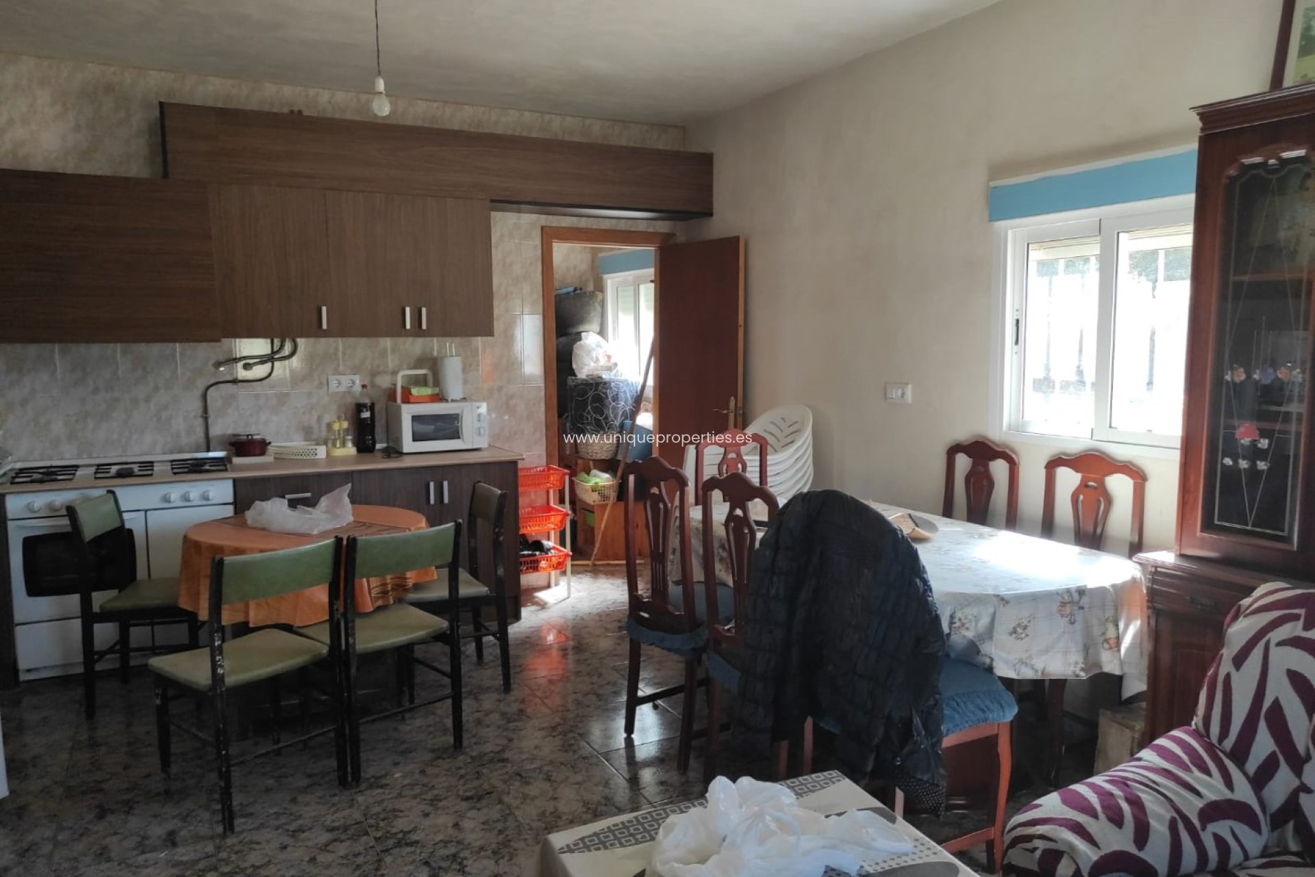 Reventa - Cortijo -
Tijola