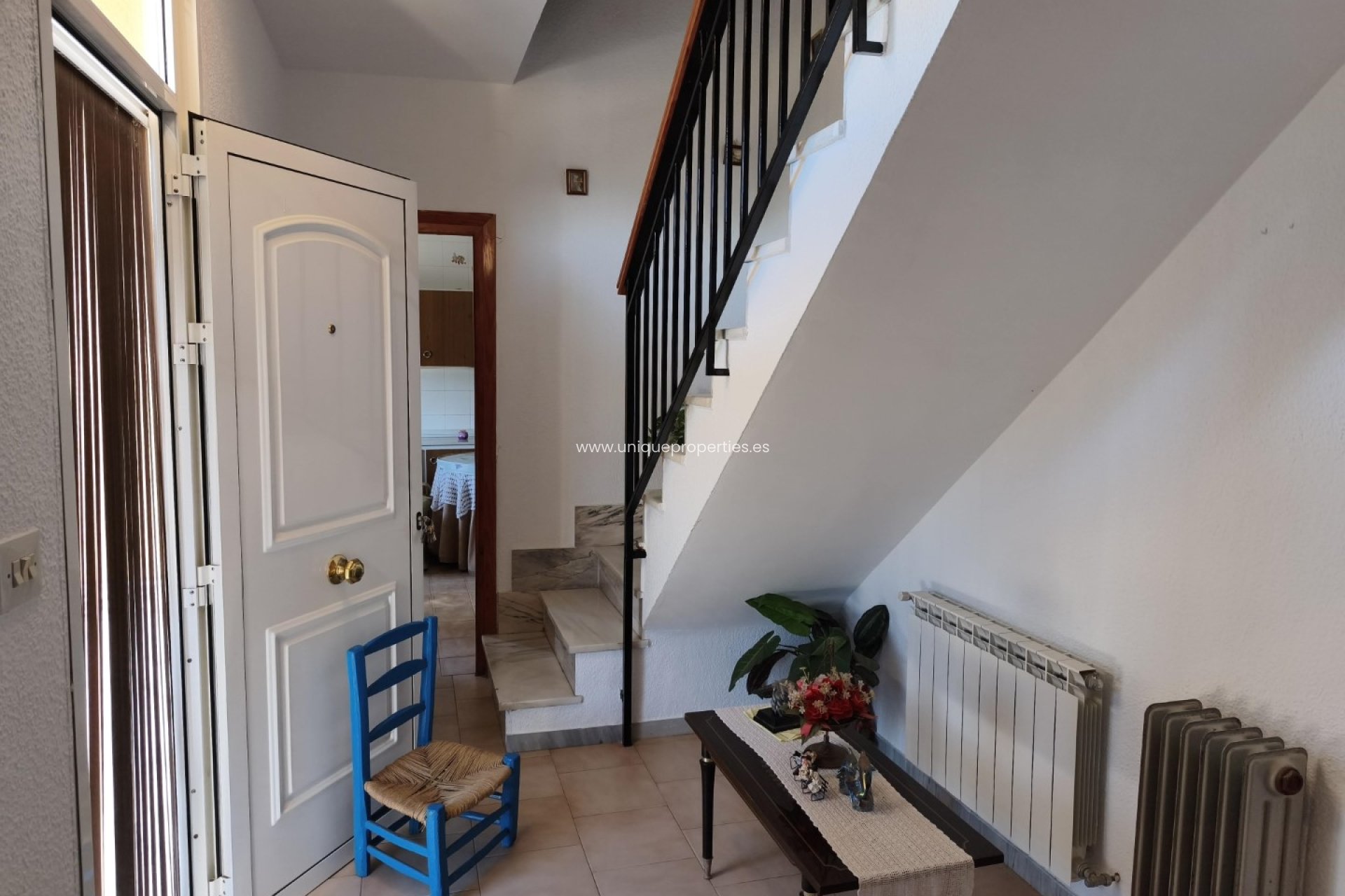 Reventa - Country House -
Baza