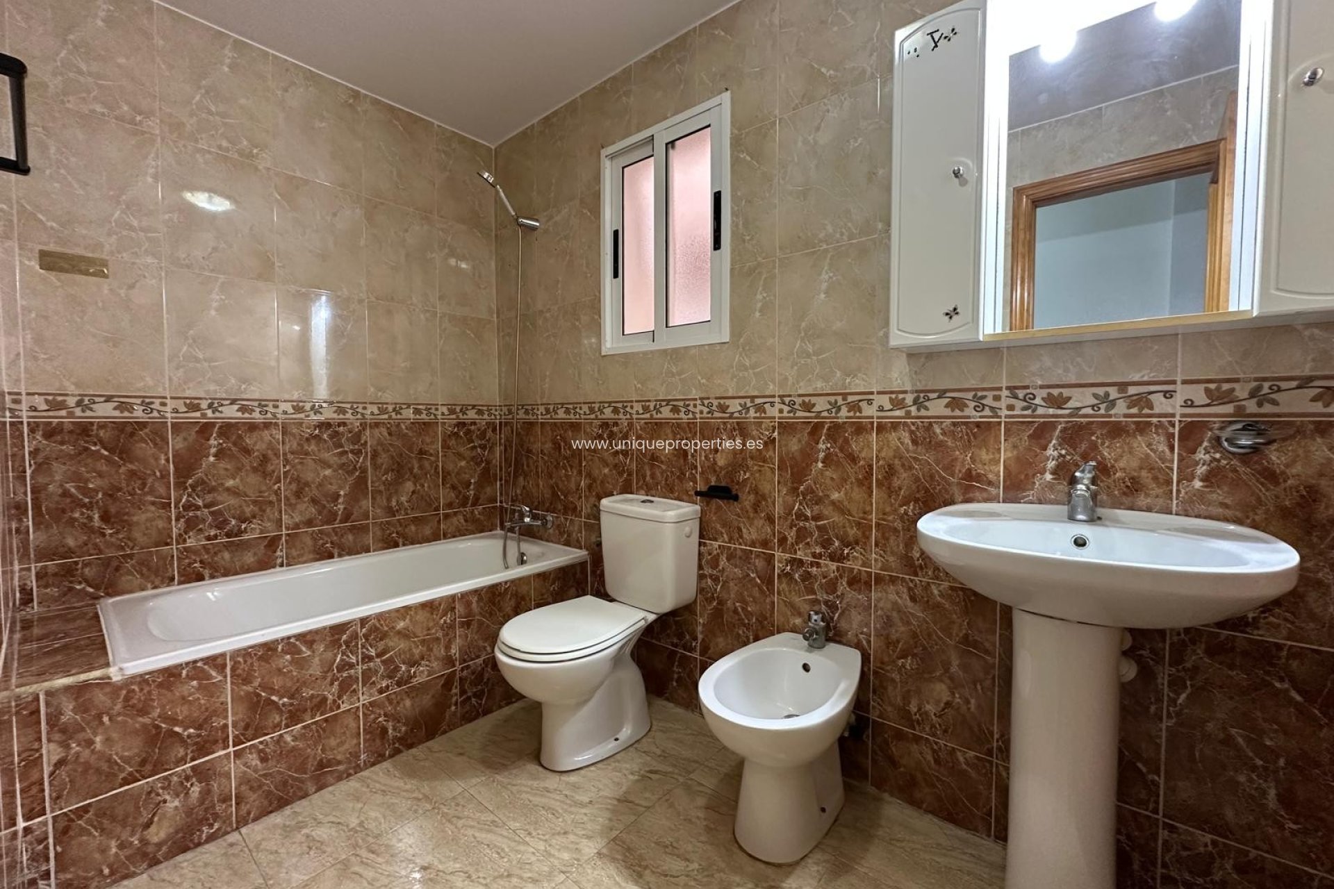 Reventa - Ground Floor -
LOS MONTESINOS - Los Montesinos