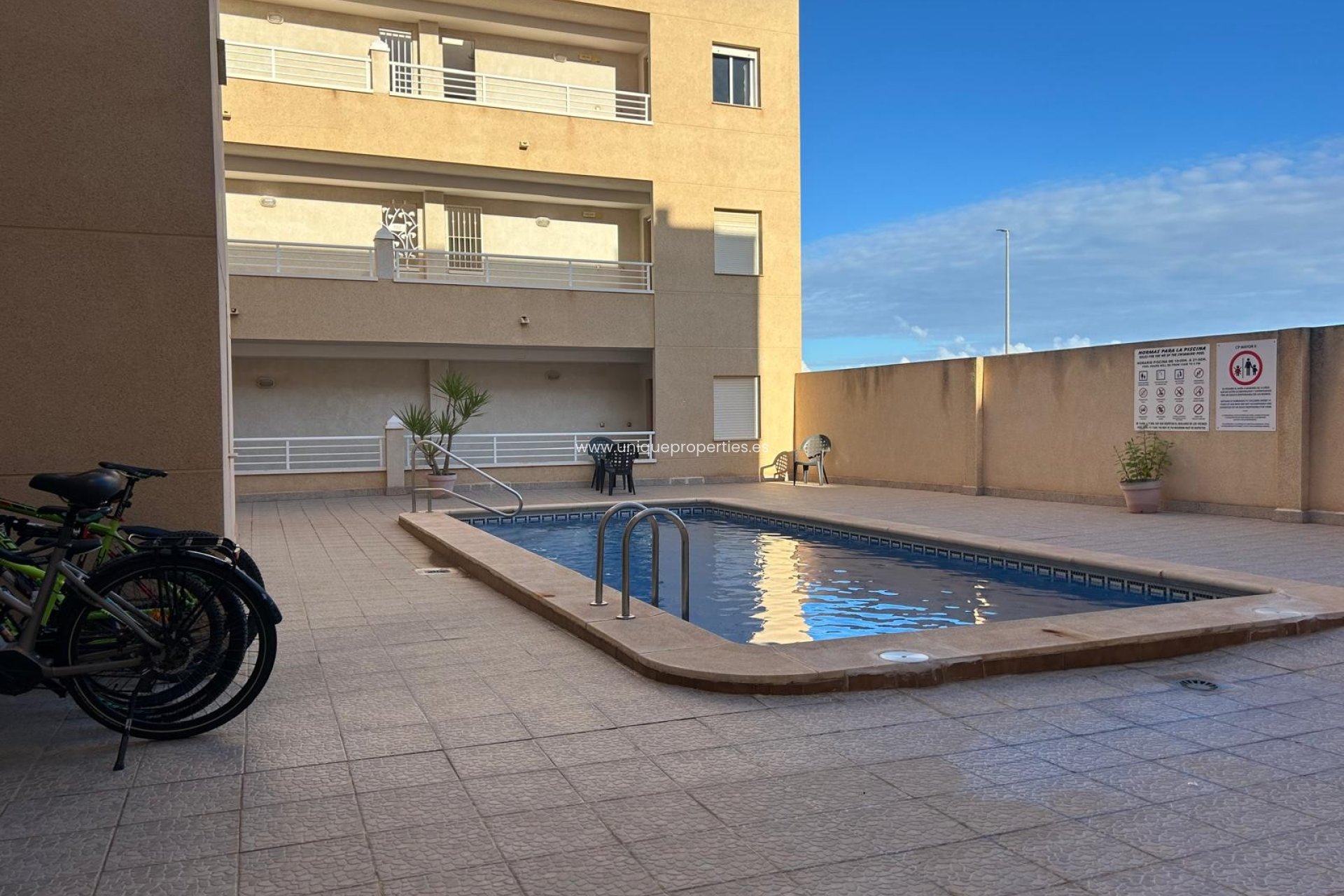 Reventa - Ground Floor -
LOS MONTESINOS - Los Montesinos