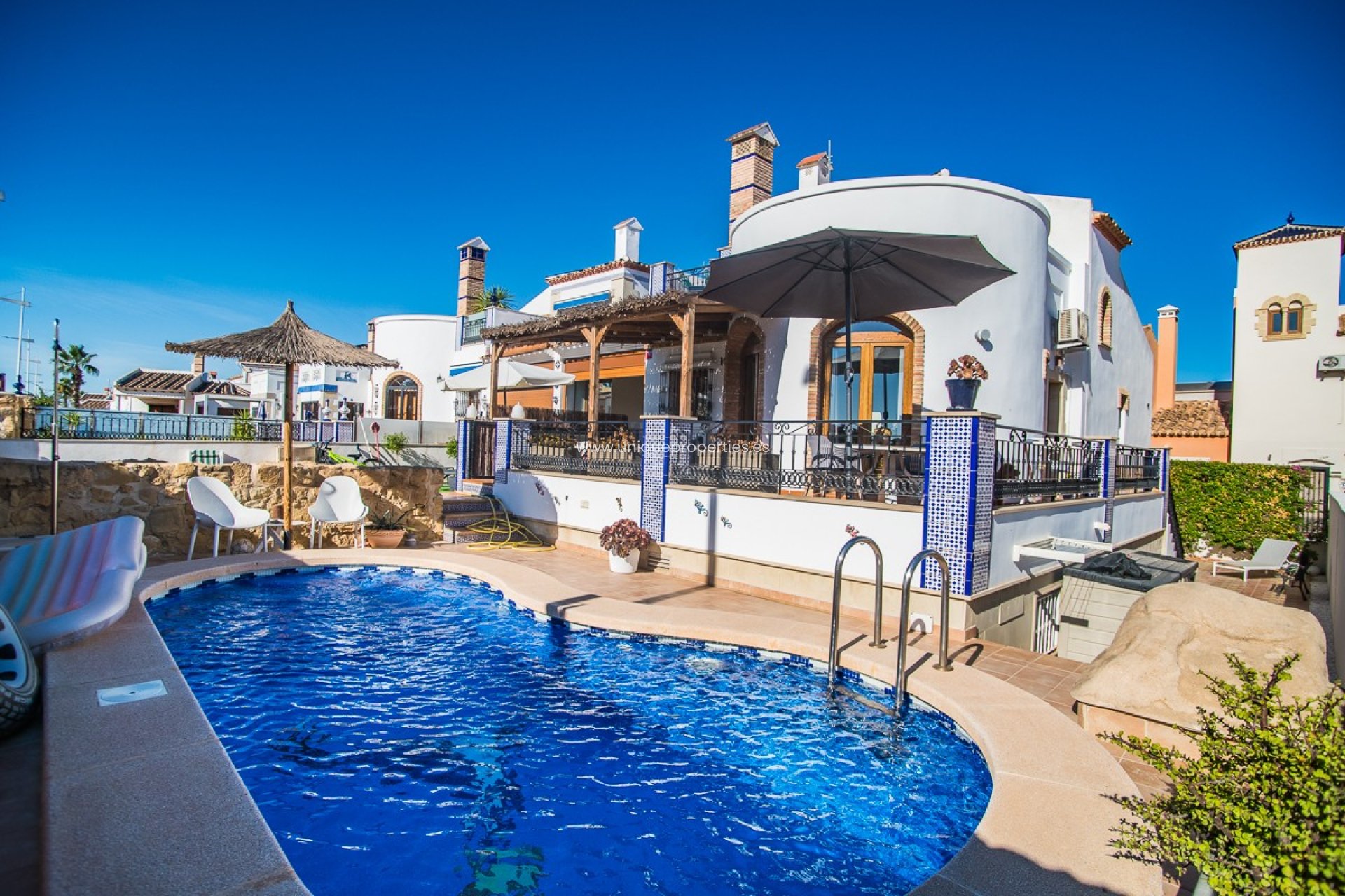 Reventa - House -
Algorfa - ALGORFA