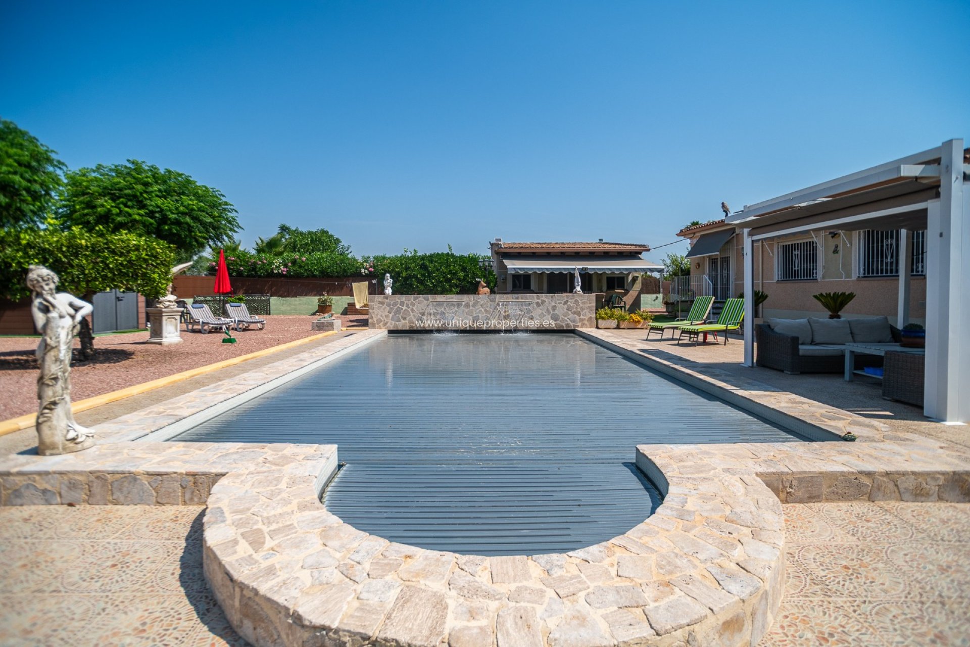 Reventa - House -
CATRAL - Catral