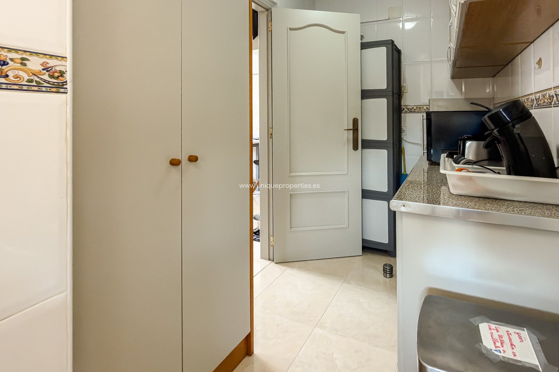 Reventa - House -
CATRAL - Catral