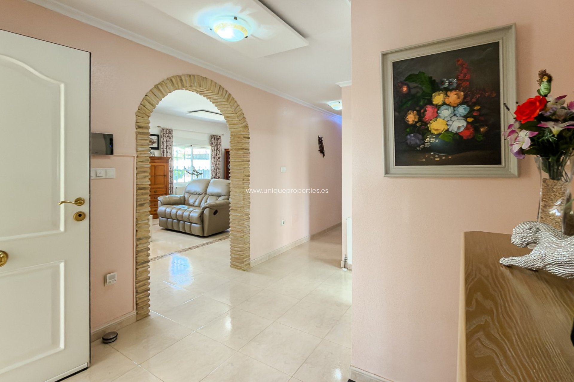 Reventa - House -
CATRAL - Catral